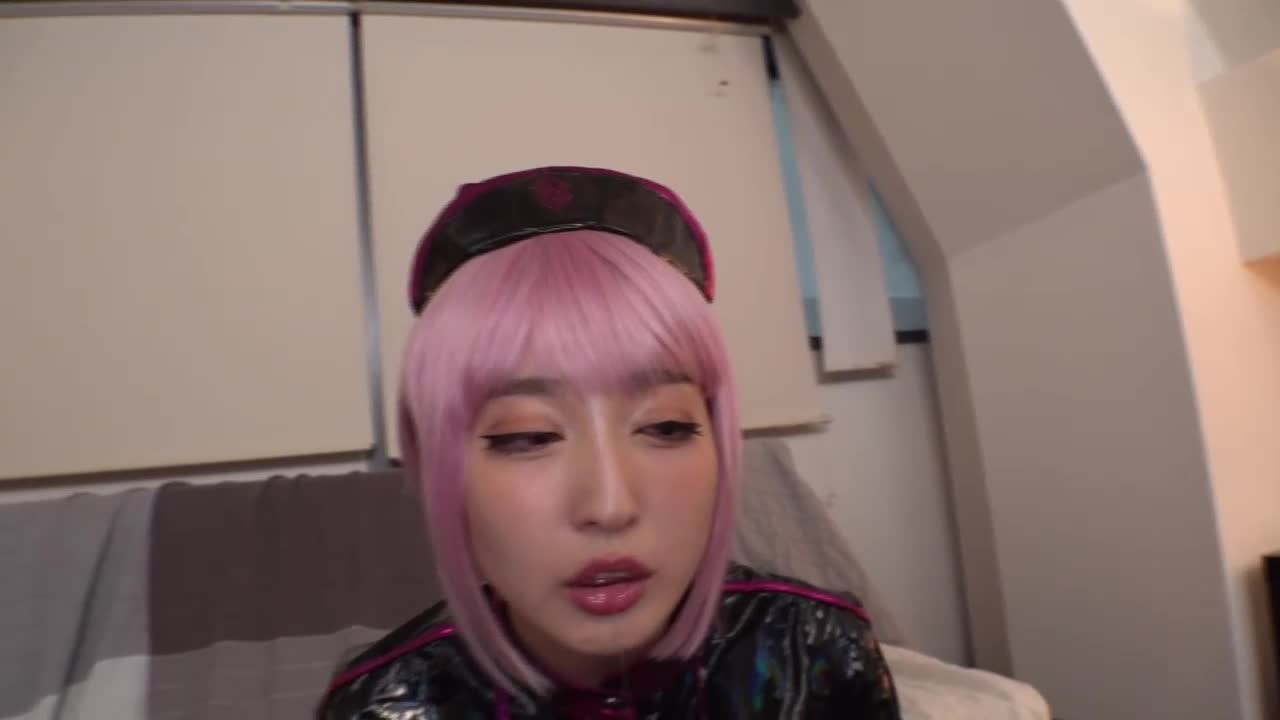 我们称呼因巨乳J罩杯而人气急速上升的coser小K，从蛋蛋开始进行授精摄影。 - AV大平台-中文字幕,成人影片,AV,国产,线上看