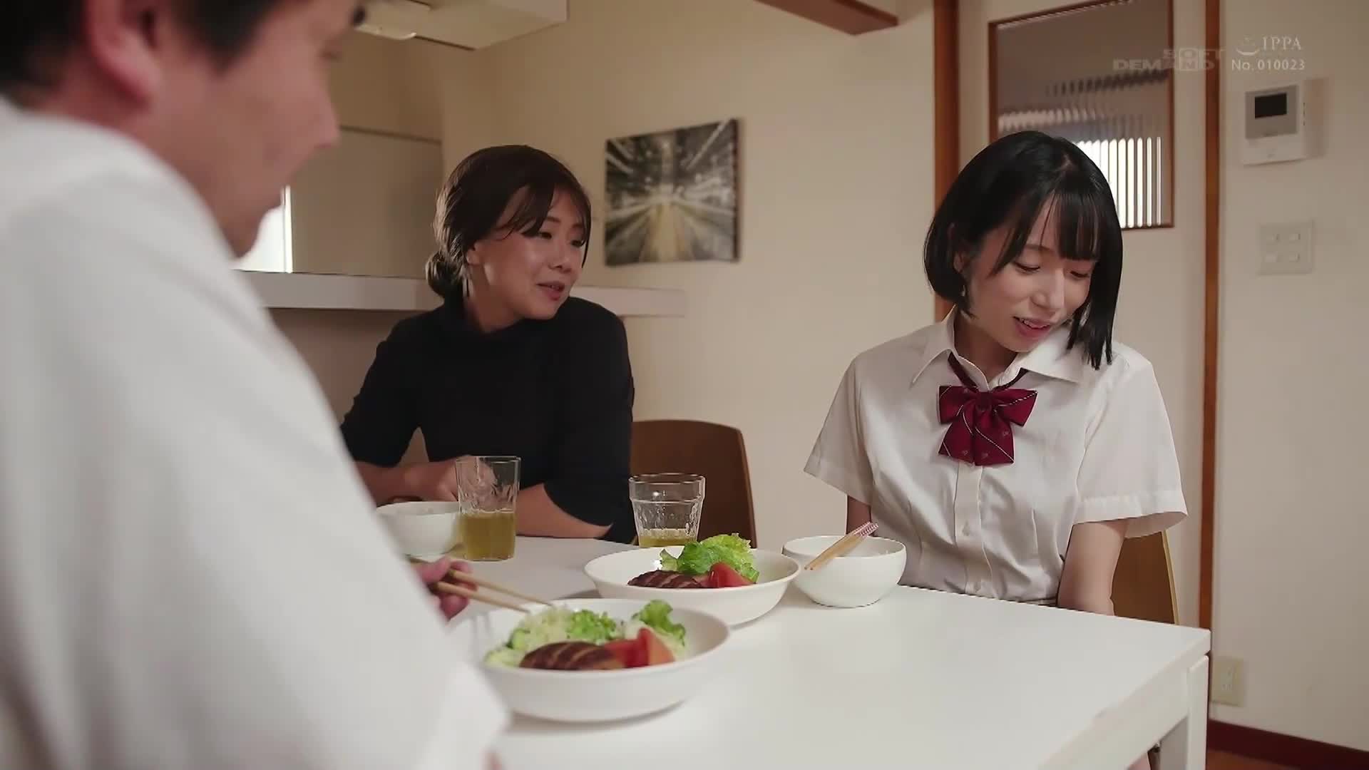 在家里，我请妹妹穿上学校泳衣，这样我就可以随时将她滑入体内。 ~不懂男人的未发育身体爱上了哥哥扭曲的爱情～绮罗枫 - AV大平台-中文字幕,成人影片,AV,国产,线上看