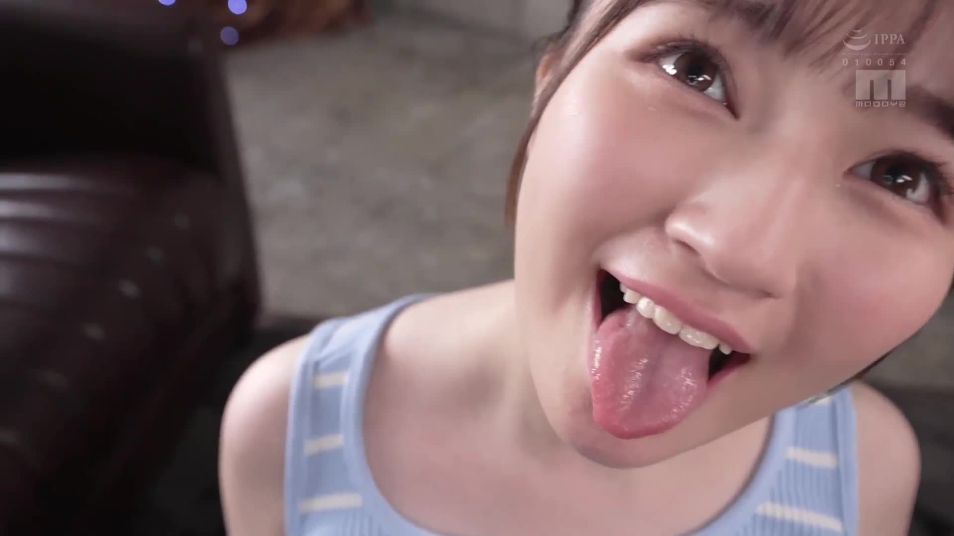 讨厌可爱到让人心烦的小狗系女孩，用撒娇的天然姿态让男人无法自拔，甜蜜蜜的天然AV出道 一条凛花 - AV大平台-中文字幕,成人影片,AV,国产,线上看