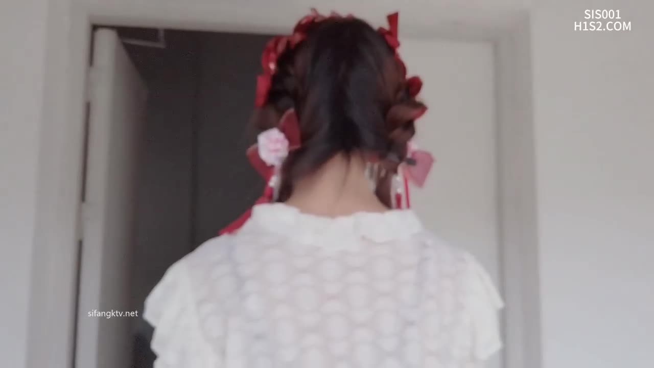 00后女友 汉服lo服剧情定制 无套啪啪 对白有趣~萝莉女友穿洛丽塔服就很萌很水灵~高跟丝袜很有御姐范~丝袜丝足高挑美腿狠插内射 - AV大平台-中文字幕,成人影片,AV,国产,线上看