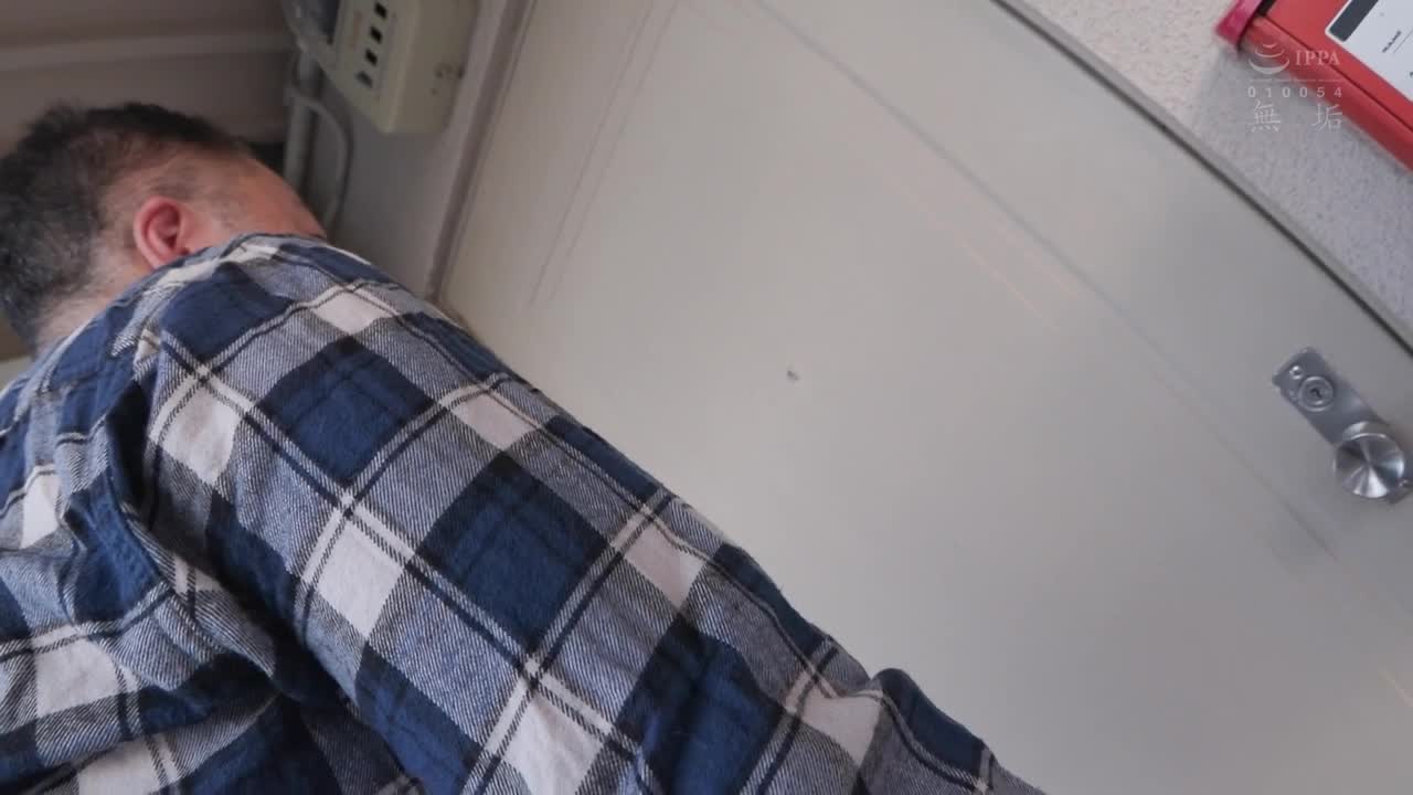 ヤラレざかり 実家アパートの隣に住むおっさんと大人になりたい少女がプチ反抗期で両親の目を盗んで半同棲生活 江澄ゆゆ - AV大平台-中文字幕,成人影片,AV,国产,线上看
