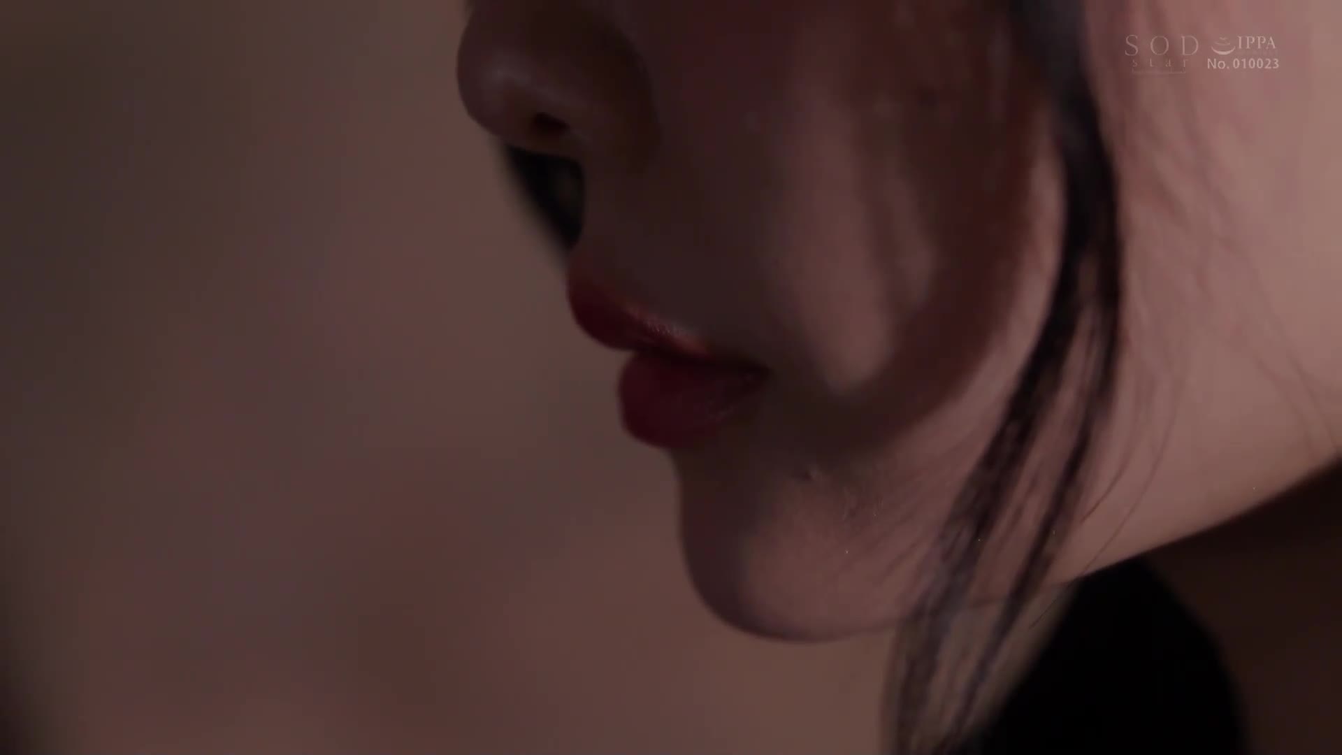 新婚妻子搬进高级塔楼公寓，成为富豪的放荡对象，沦为性玩具。 在性狂欢派对上，她流着口水，陷入快感，直到她恳切地索取鸡鸡。 神木丽 - AV大平台-中文字幕,成人影片,AV,国产,线上看