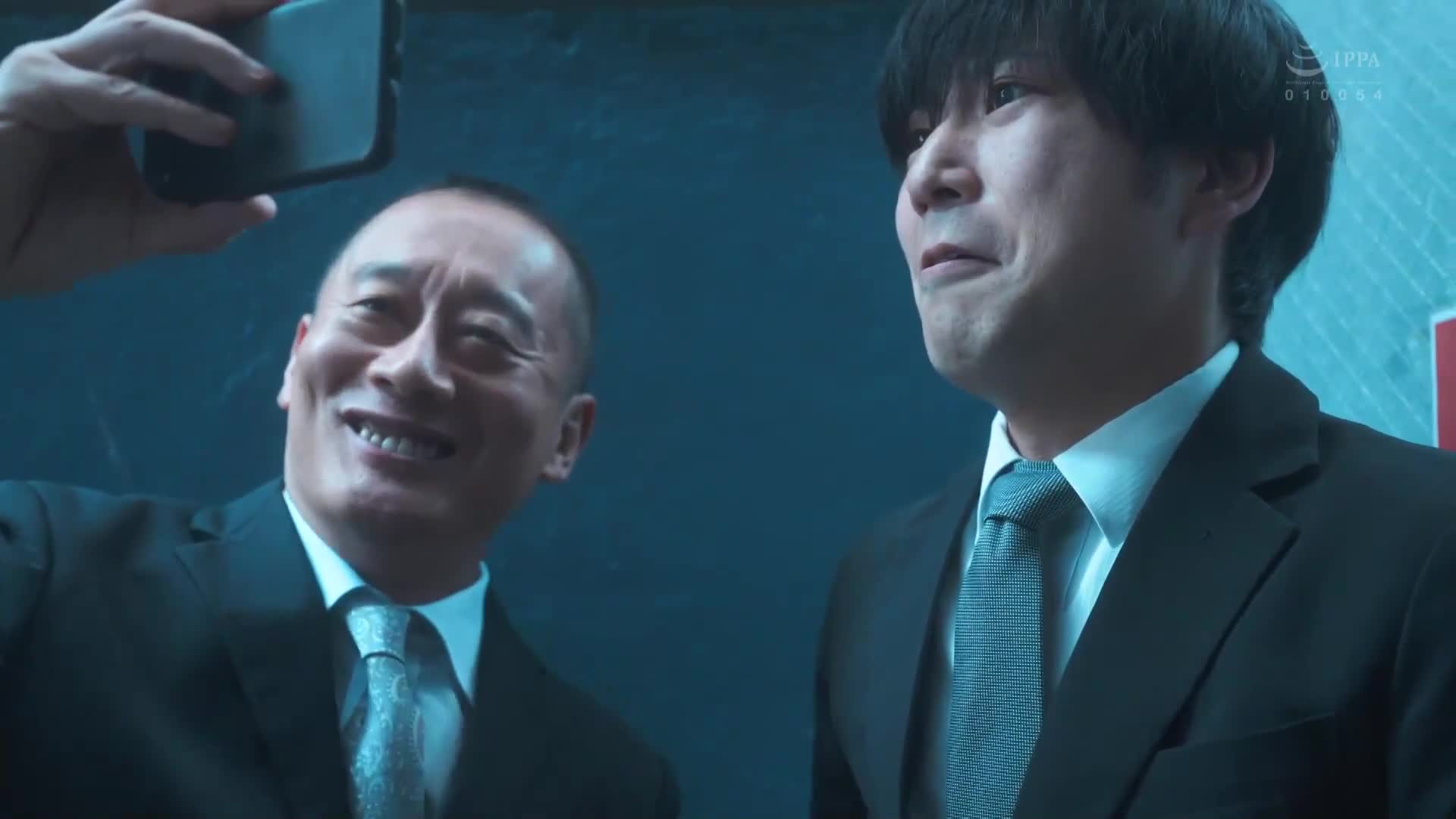 裸体模特儿NTR上司与羞耻淹没的妻子令人震惊的出轨影像 竹内有纪 - AV大平台-中文字幕,成人影片,AV,国产,线上看