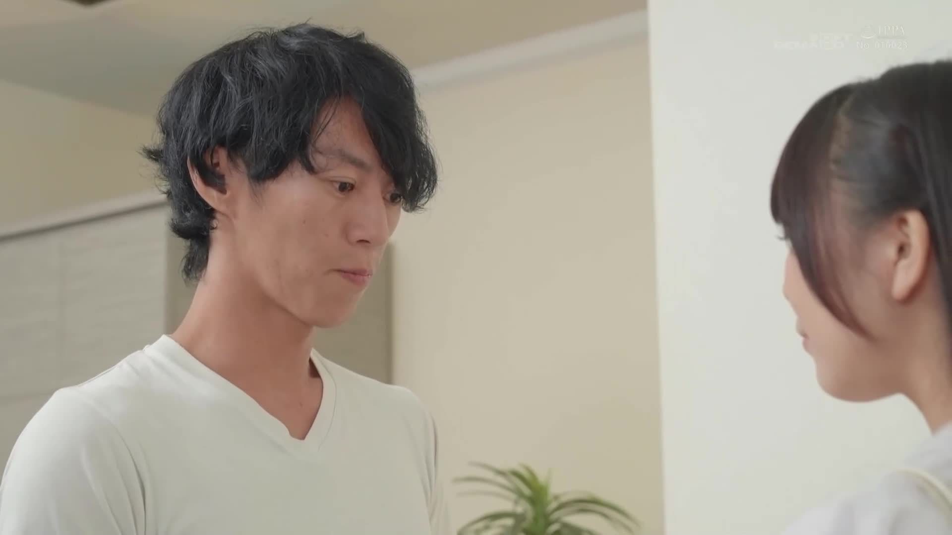 我当时是一名篮球俱乐部顾问，我无法抗拒透过恋爱认识的国中生的侵略性诱惑，所以我一直摇着屁股。 久和原圣罗 - AV大平台-中文字幕,成人影片,AV,国产,线上看
