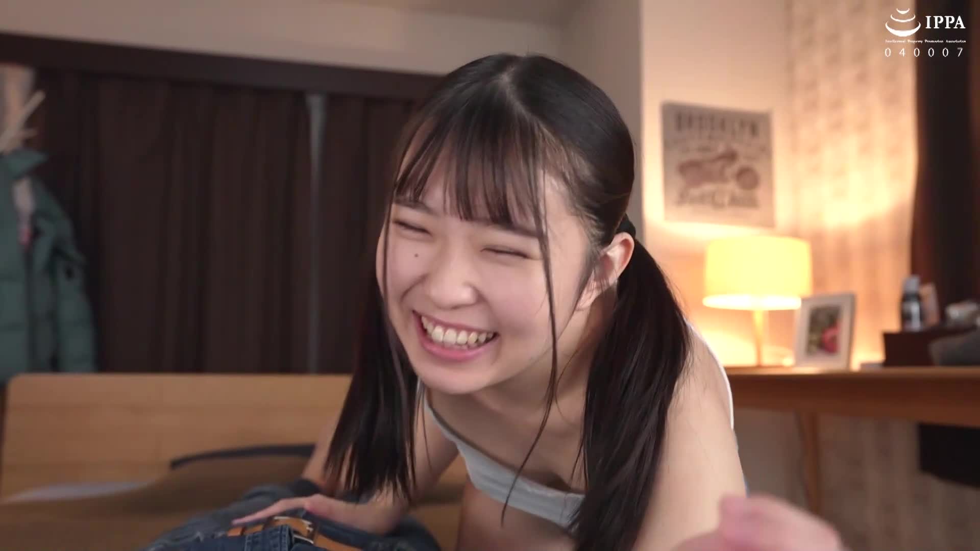 低身长的未成熟…朋友的妹妹142公分的小女孩挑衅诱惑！ ！ 在近距离下的偷看乳头＆停止＆耳语，无法忍受理性爆发，疯狂地做爱！ 月本海咲 - AV大平台-中文字幕,成人影片,AV,国产,线上看
