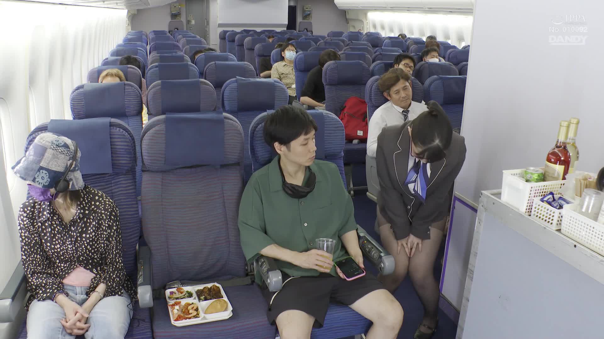 顺从弱点的巨乳空姐，值勤时中出性爱是无法拒绝的！ ！ 吉根柚莉爱 - AV大平台-中文字幕,成人影片,AV,国产,线上看