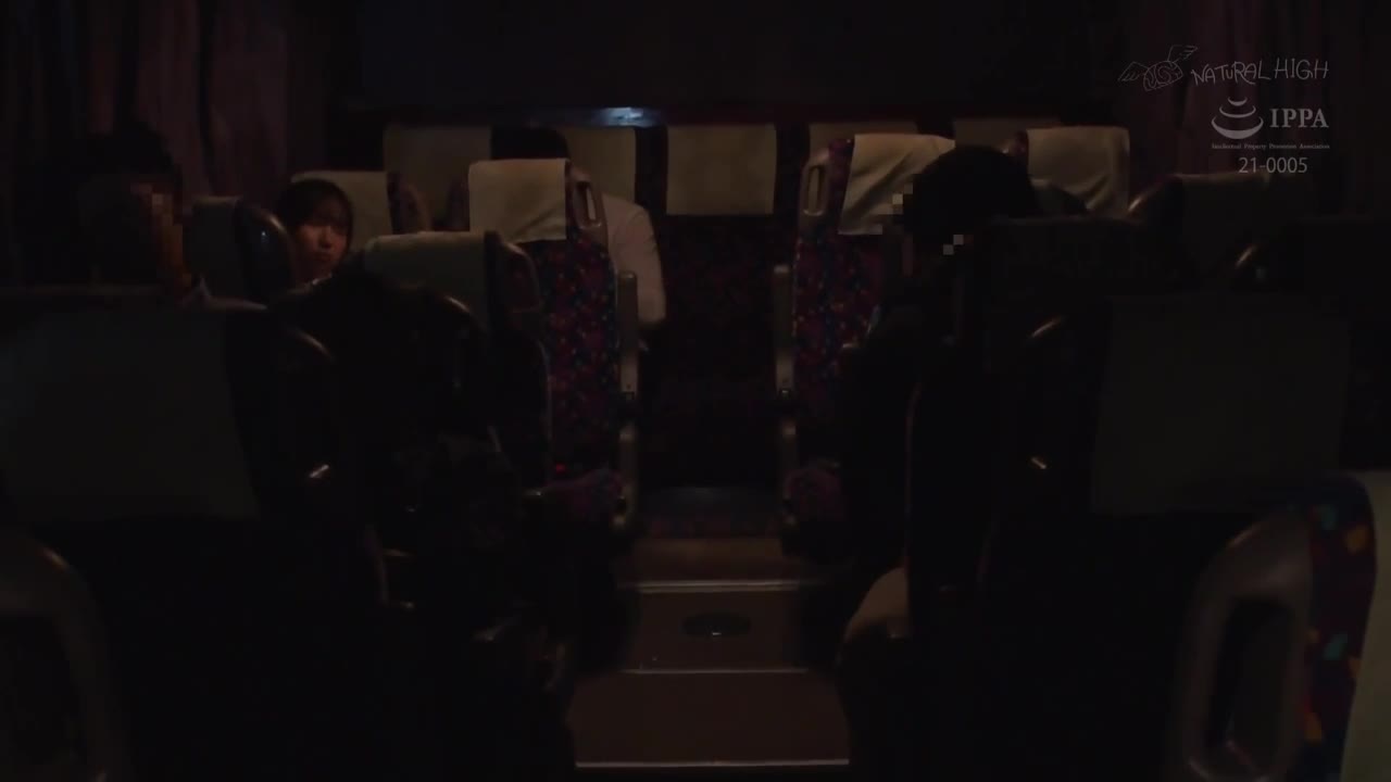 就寝中の夜行バスで指マン痴●された恐怖に目を開けられず寝たふりしながらイキまくる気弱女子○生 - AV大平台-中文字幕,成人影片,AV,国产,线上看