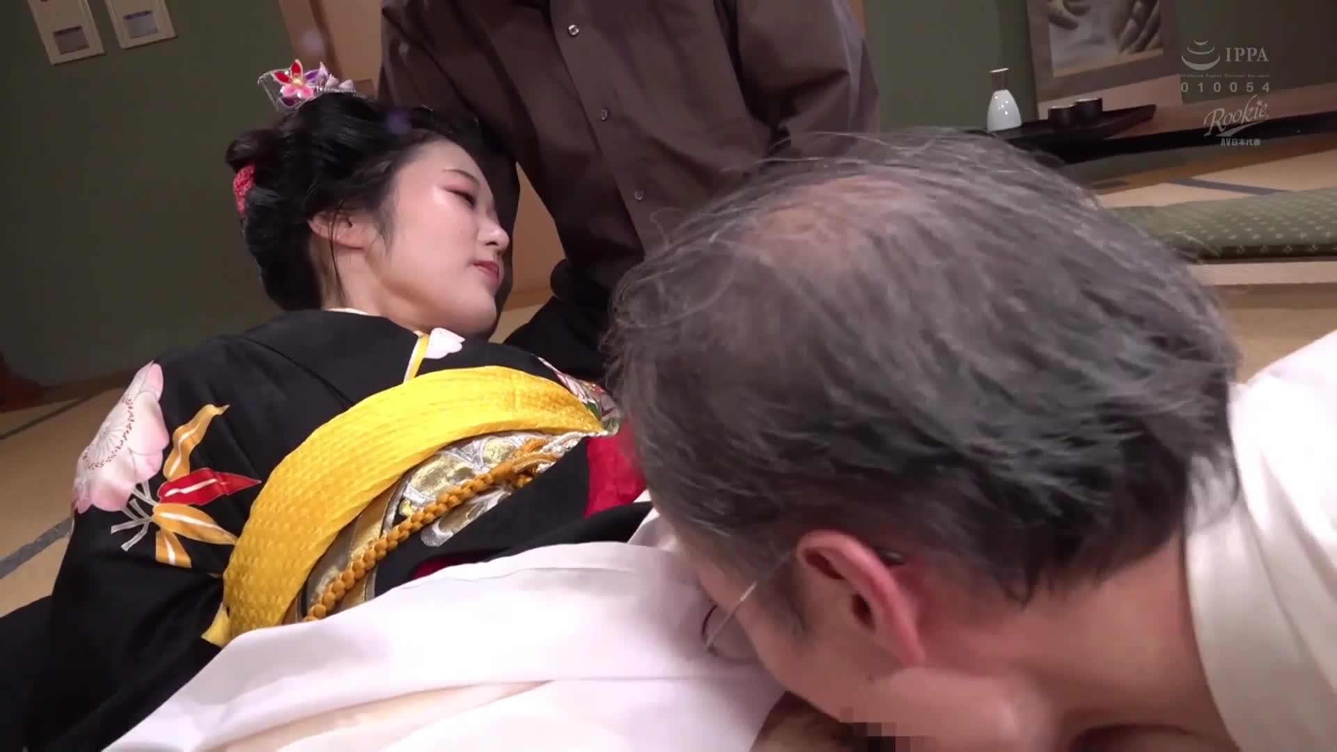 在京都发现的舞妓AV出道 花街预约爆满！笑容可爱的舞妓脱下和服在座敷上疯狂地高潮！贺川可乃子 - AV大平台-中文字幕,成人影片,AV,国产,线上看