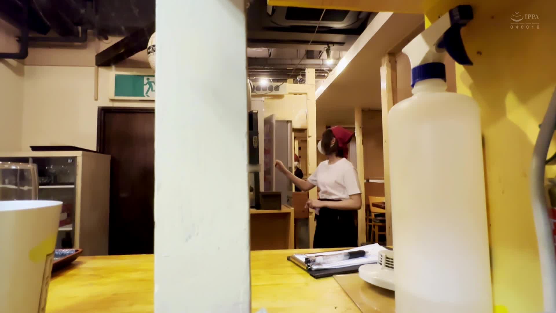 工作时严肃认真，情绪低落时却阴户放荡、嘴巴放荡的女大学生。 - AV大平台-中文字幕,成人影片,AV,国产,线上看