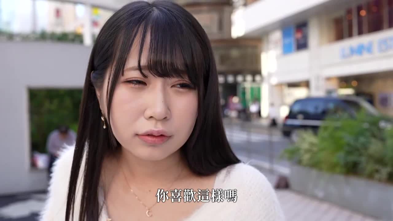 震动G罩杯！ 一名黑发整洁的女大学生决定出演AV。 尽管她的身体因紧张而僵硬，但我们一接吻，她就融化了！ 甜美的呻吟声一定要听！ 【初拍】AV线上申请→AV体验拍摄2153 - AV大平台-中文字幕,成人影片,AV,国产,线上看