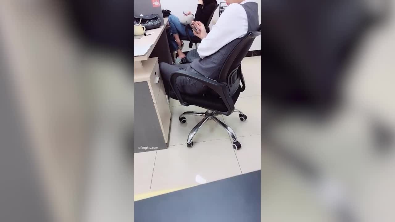 佛山院子售楼部经理光天化日潜规则售楼员小姐姐，无所事事没有业务拉到卫生间打一炮解解压 - AV大平台-中文字幕,成人影片,AV,国产,线上看