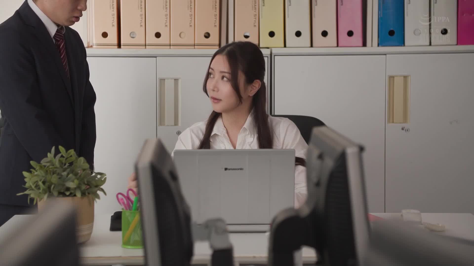酒醉的女上司误以为是自己的家，在我的家里突然脱下衣服。白峰美羽 - AV大平台-中文字幕,成人影片,AV,国产,线上看