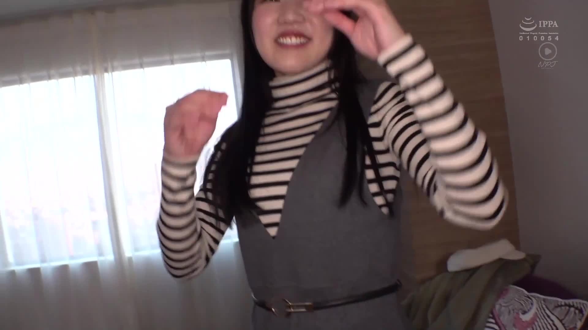 看似纯洁的我最近终于失去处女，正陷入性爱的迷恋中（笑）在约会中热情高涨，直接进入酒店，被阳具带入魔性的快感！刚学会的性爱让我忍不住开心，可爱的丧女三十而立姐姐（27岁）由里香 - AV大平台-中文字幕,成人影片,AV,国产,线上看