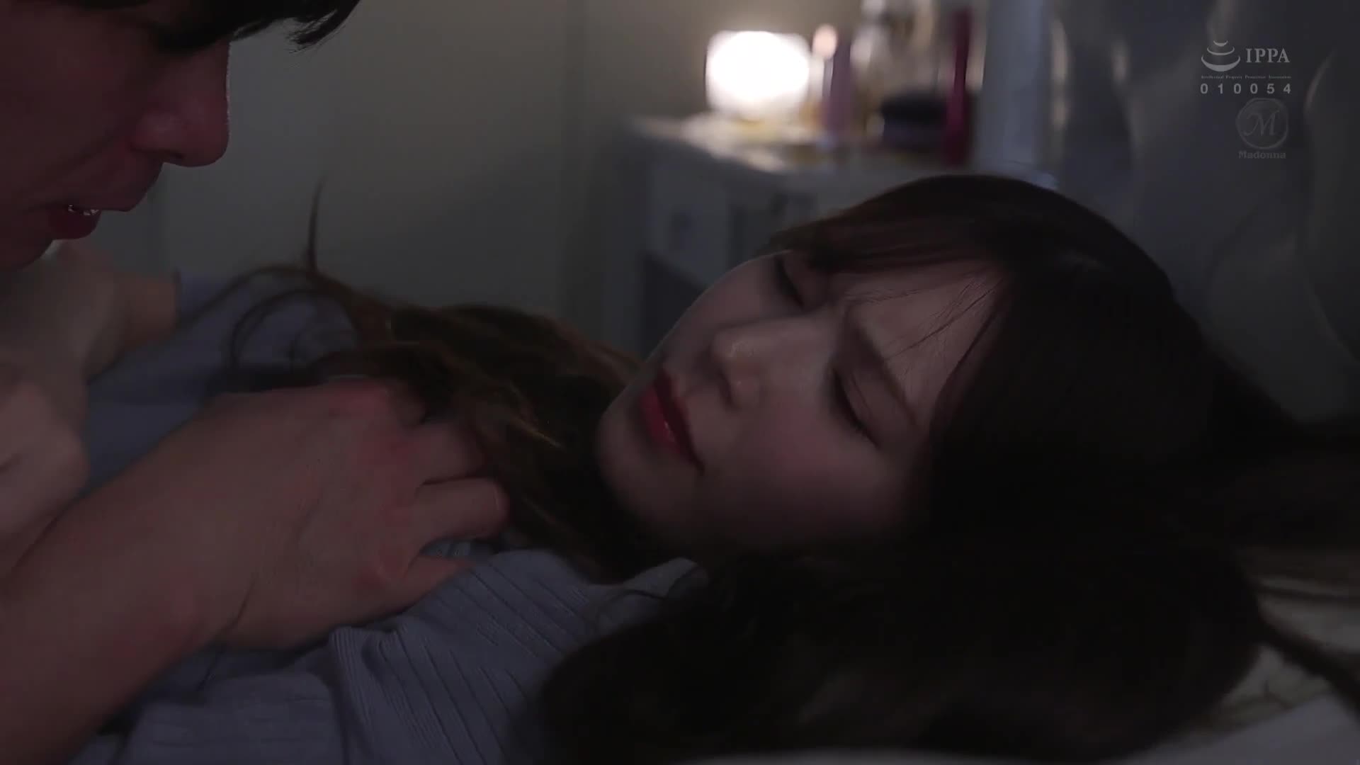 结婚第三年，最近妻子经常晚归（出轨？）的嫉妒中出性爱。明里紬 - AV大平台-中文字幕,成人影片,AV,国产,线上看