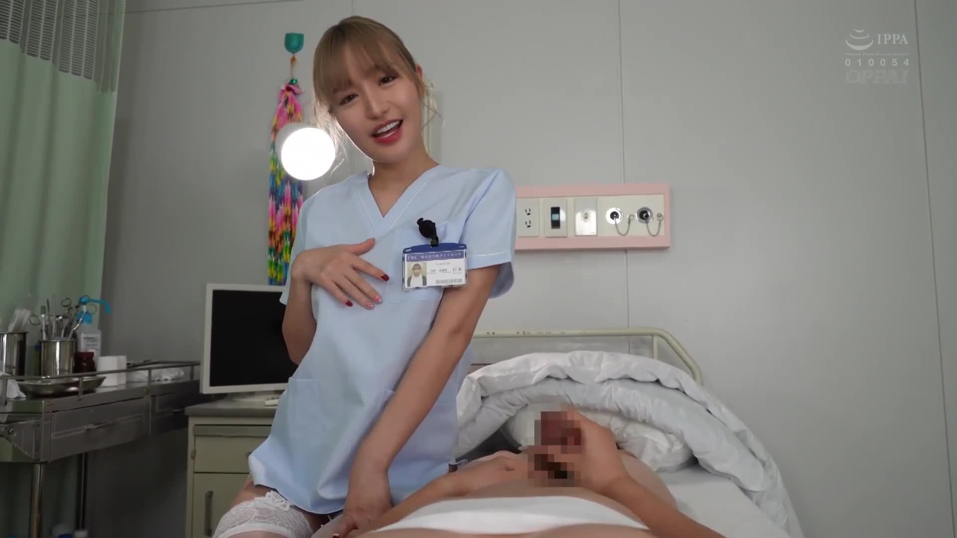 无内衣巨乳护士诱惑说淫语的痴女患者，21次吸精狂热的看护。百永纱理奈 - AV大平台-中文字幕,成人影片,AV,国产,线上看