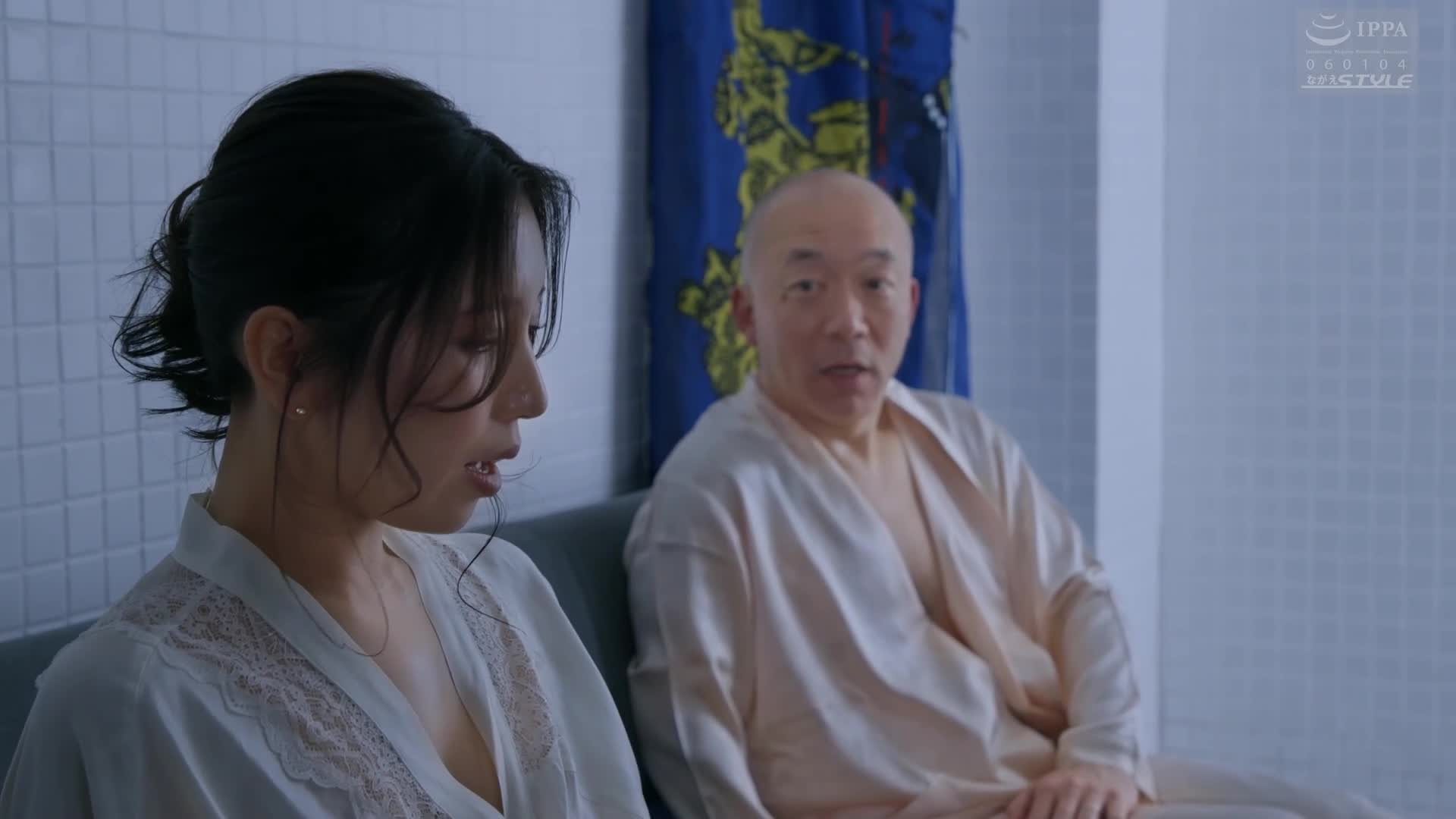 在我老板面前...我太太成了裸体模特儿。 11 美丘里美 - AV大平台-中文字幕,成人影片,AV,国产,线上看