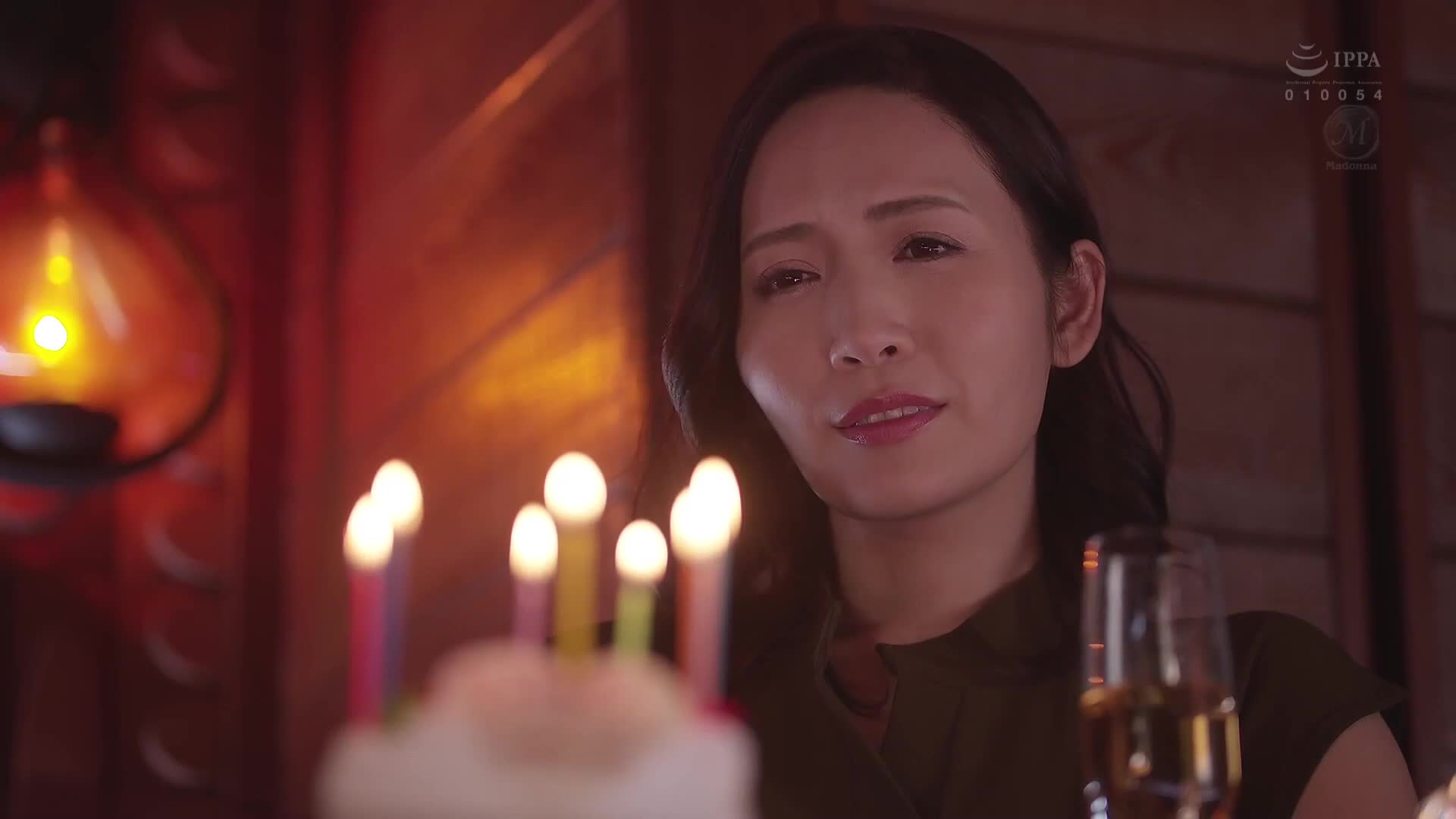 度假村泳池NTR 专属美女×成熟的比基尼...背德感与开放感交错的NTR剧情。 冲宫那美 - AV大平台-中文字幕,成人影片,AV,国产,线上看