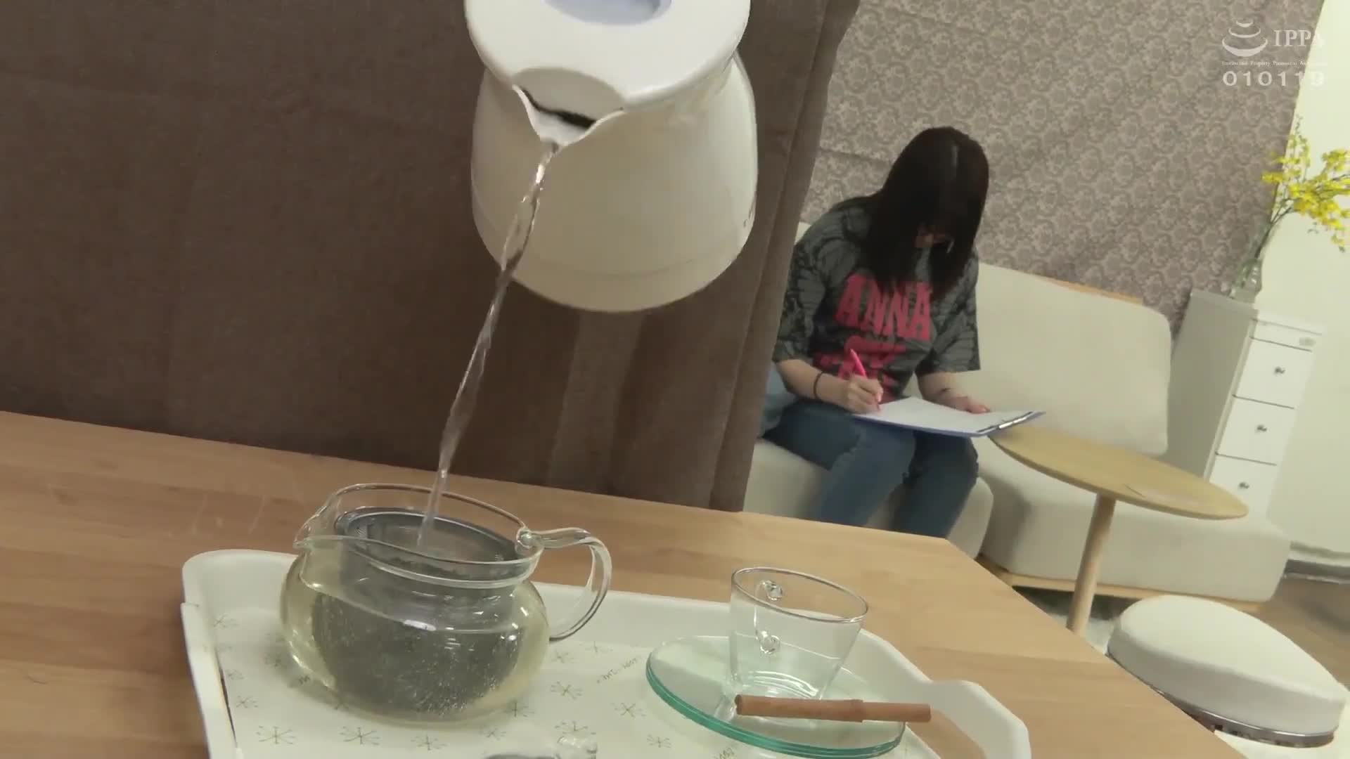 悪徳エステマッサージでしびれ薬入りのお茶を飲まされ抵抗できず身体を弄ばれS字硬直イキする高学歴JD（女子大生） - AV大平台-中文字幕,成人影片,AV,国产,线上看