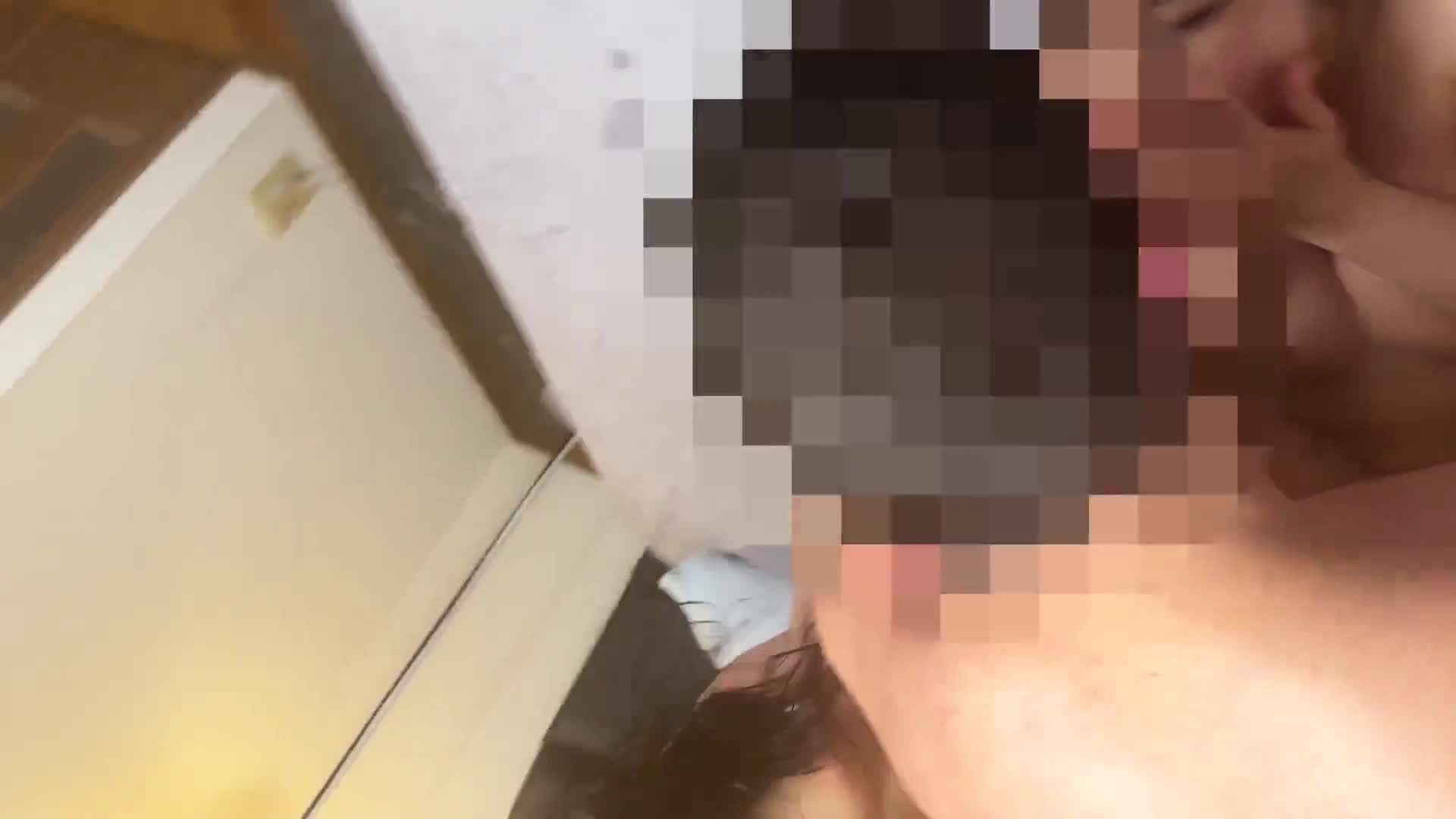 最強ビッチ大集合！数珠つなぎ乱交SEXパーティーvol.64「お姉さんよりエッチな友達紹介してもらえますか」 - AV大平台-中文字幕,成人影片,AV,国产,线上看