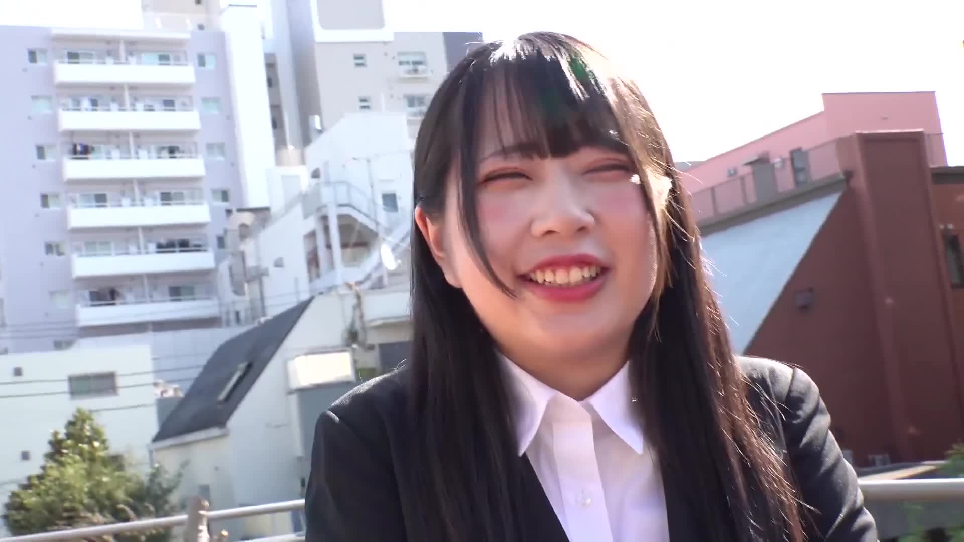 初々しいリクルートスーツの就活女子大生の皆さんww青空の下で脳がトロける超濃密ベロキス体験してみませんか？舌を絡ませる糸引き涎ダラダラ公開ディープキスで高まっちゃって！？とにかくキスキスキス生々しい接吻... - AV大平台-中文字幕,成人影片,AV,国产,线上看