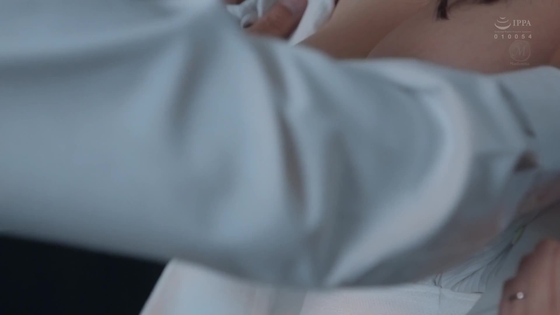 人妻秘书，满溢汗水与接吻的社长室中出性交，淫荡的L罩杯与甜美脸蛋的秘书登场。庵姬花 - AV大平台-中文字幕,成人影片,AV,国产,线上看