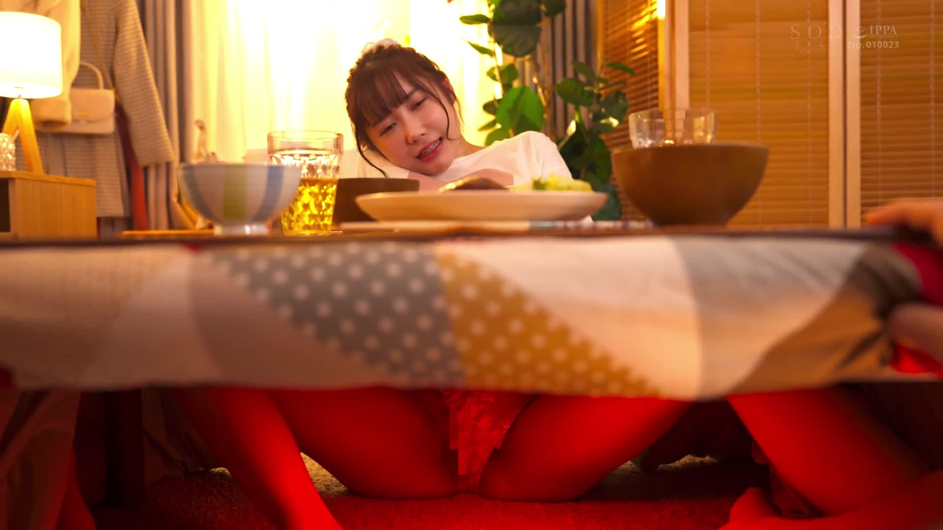 在我们结婚一周年纪念日，我们和我最喜欢的女朋友进行了第一次深情的过夜约会，直到我精液耗尽。椎名心春 - AV大平台-中文字幕,成人影片,AV,国产,线上看