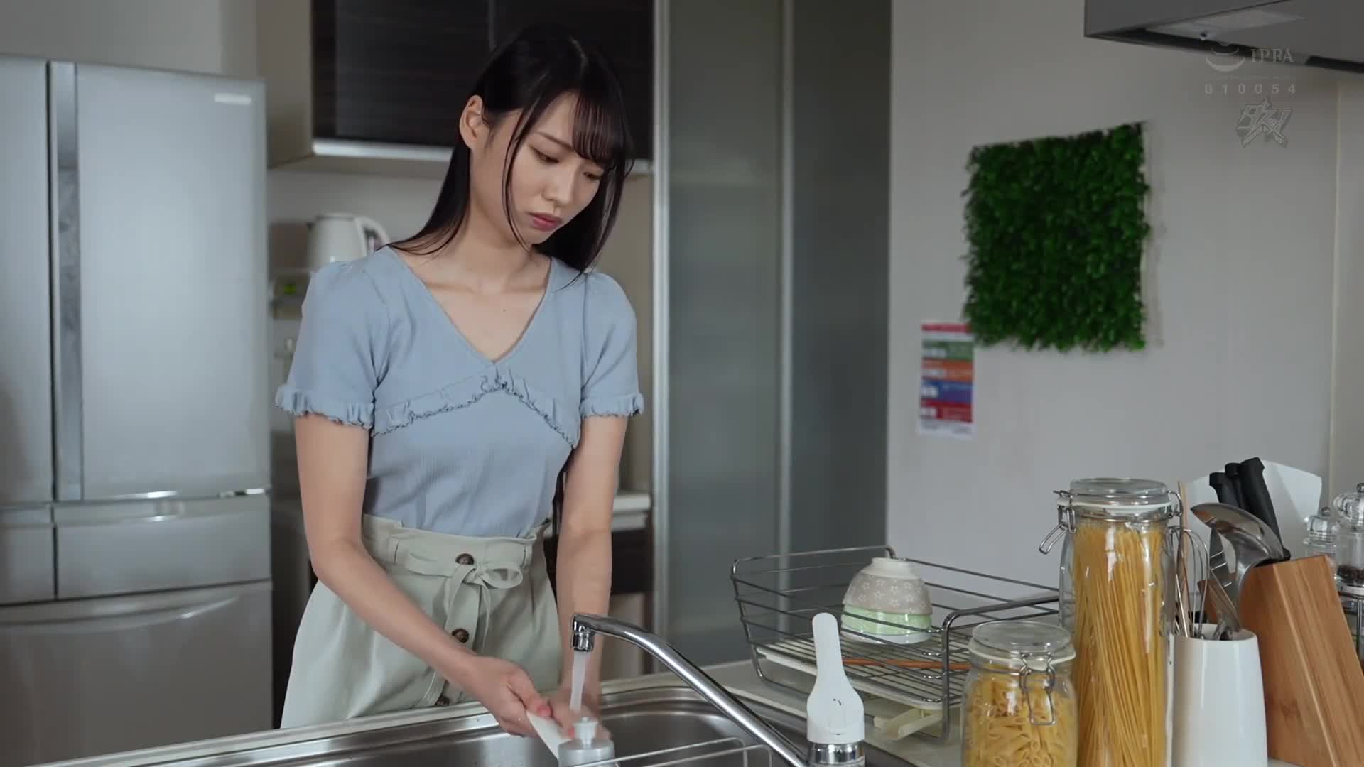 爱抚焦虑的第五日，妻子的爱液如洪水般流淌，父亲无间缠绕的持续高潮抽插。月野江翠 - AV大平台-中文字幕,成人影片,AV,国产,线上看