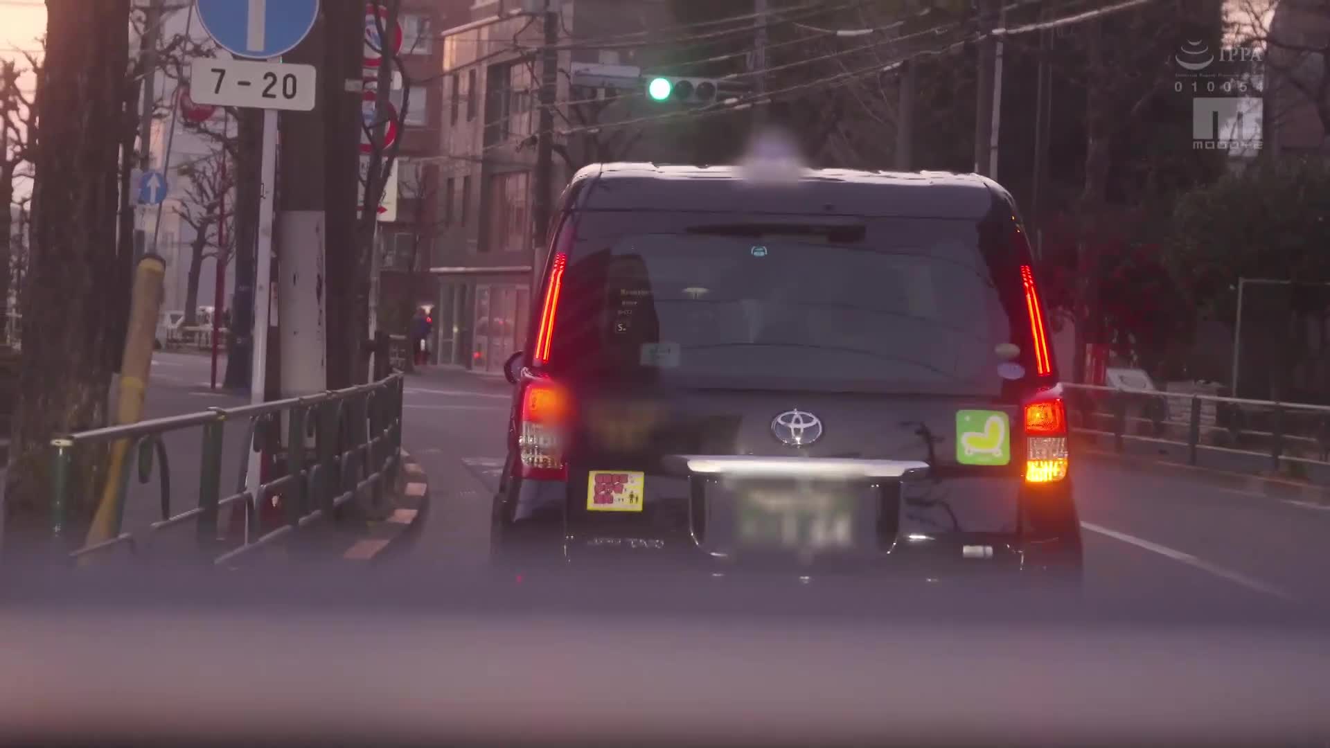 「真的要在这里做吗！？」AV界的宝藏！人气第一的石川澪的私人生活被无许可的跟拍，性感纪录片！在不可思议的地方进行淫荡恶作剧，即时插入24小时 石川澪 - AV大平台-中文字幕,成人影片,AV,国产,线上看