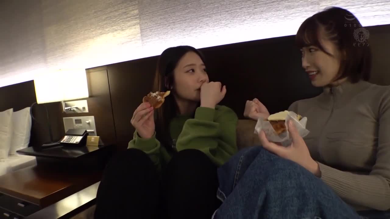 女同志纪录：不需要多余的东西，只想专注于与眼前的女孩交织在一起。二叶惠麻、美园和花 - AV大平台-中文字幕,成人影片,AV,国产,线上看