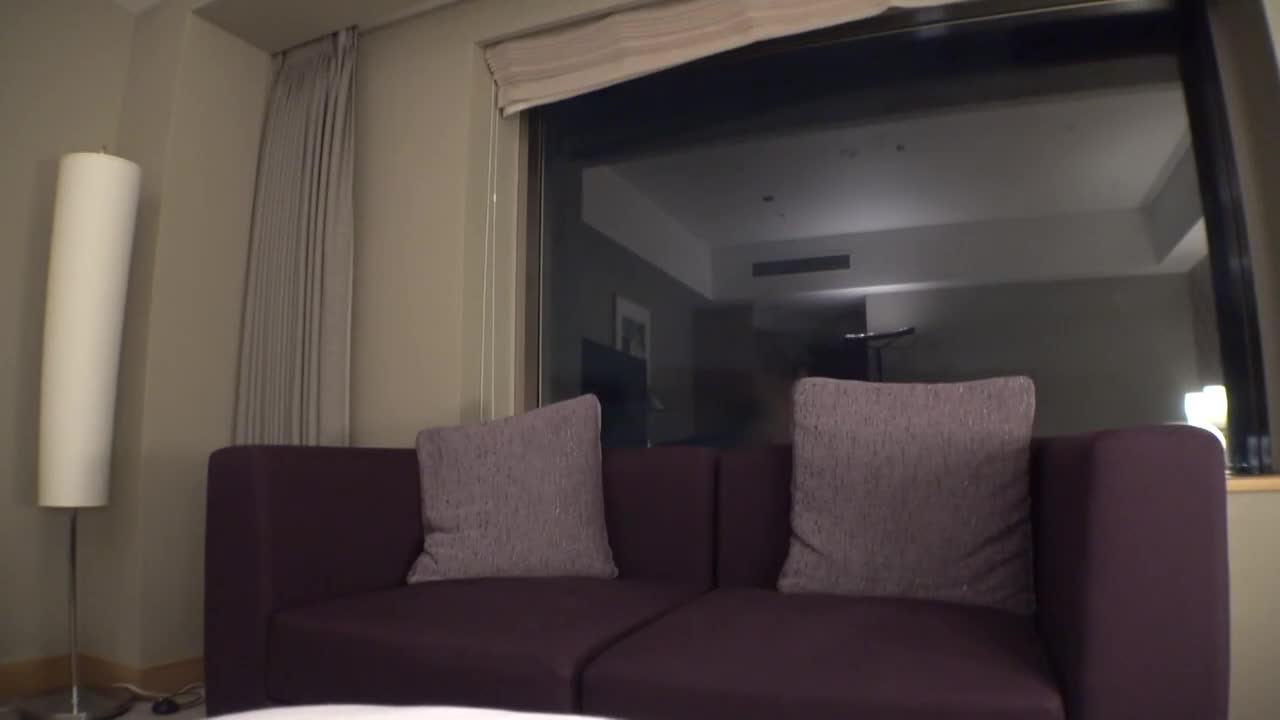 &lt;对有男朋友的六本木高级女主人的大量中出NTR&gt; 这次要睡的女朋友是来自六本木的超高级女主人。当我以她美丽的气场和风度邀请她参加AV时，我想搬到六本木的黄金地段+我想出售我作为女主人的名字！于是，我决定上节目…... - AV大平台-中文字幕,成人影片,AV,国产,线上看