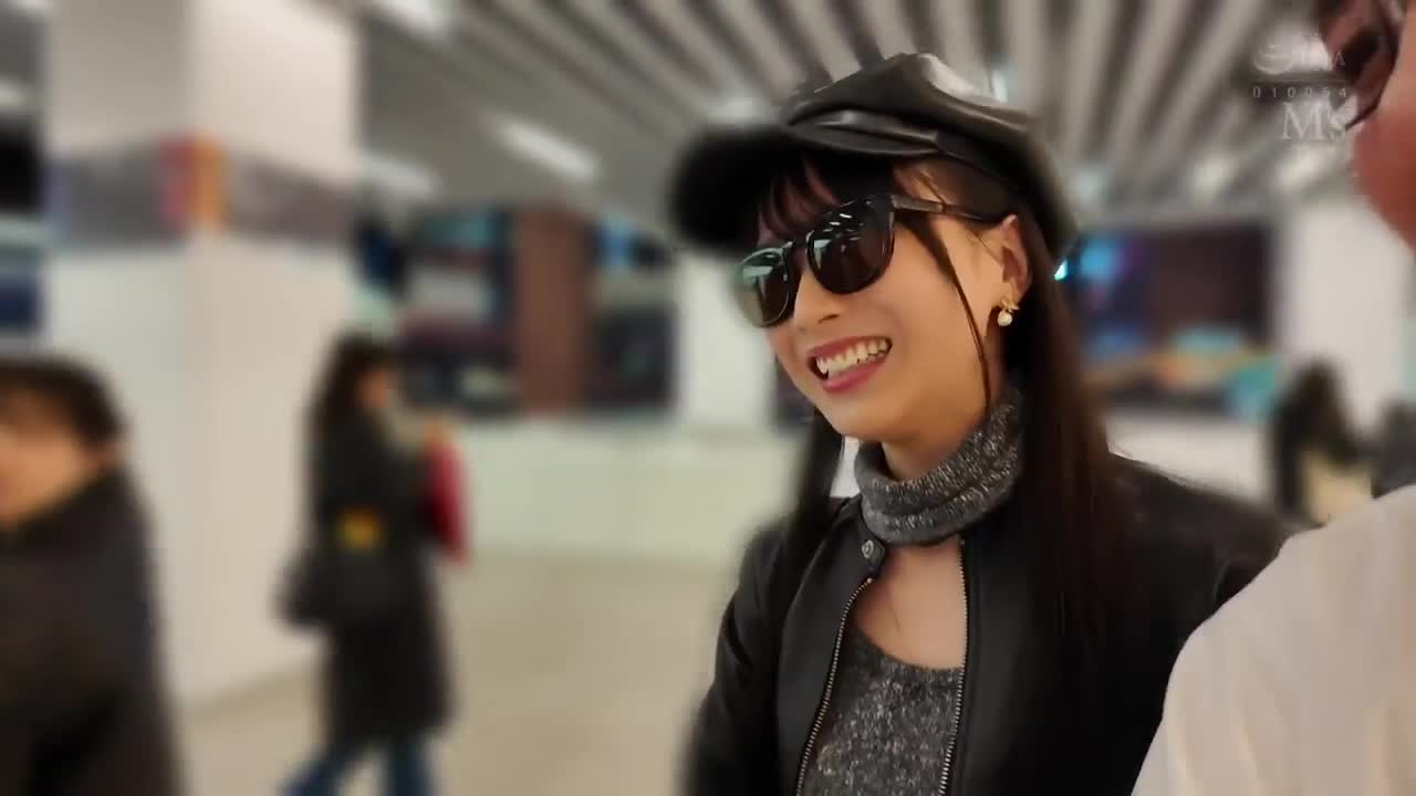 你们喜欢的国民偶像「M・H」的自拍影片，有人想看吗？ 【内容令人不悦】清纯系偶像被丑陋的权贵老爷爷强迫吸吮肉便器试镜 - AV大平台-中文字幕,成人影片,AV,国产,线上看