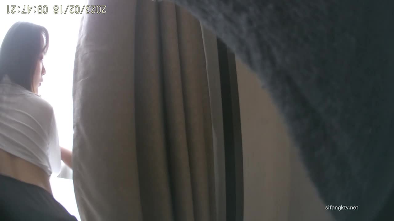 重庆大二学妹赚外快模特群顶格约拍完结篇~被摄影师蹭B抠B掰B加钱潜规则 - AV大平台-中文字幕,成人影片,AV,国产,线上看