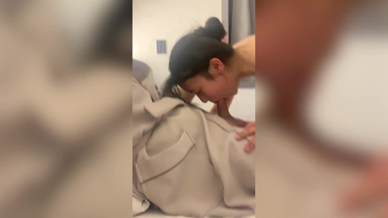露脸清纯学生妹【允儿】自拍大量淫荡视频卖钱花~社区内、停车场脱光紫薇、啪啪各种骚操作 - AV大平台-中文字幕,成人影片,AV,国产,线上看