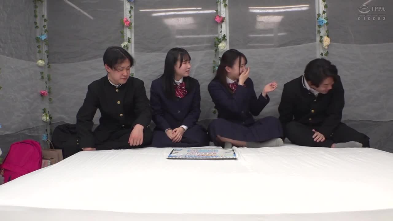 露脸的MM号 现实朋友限定 魔镜修学旅行中的男女四人组挑战「处男双笔初体验逃脱游戏」！女生羞涩面对男性朋友的阴茎，处男男生兴奋勃起！超越朋友关系的四人混合交配！大家一起在青春的回忆中享受无套中出！ - AV大平台-中文字幕,成人影片,AV,国产,线上看