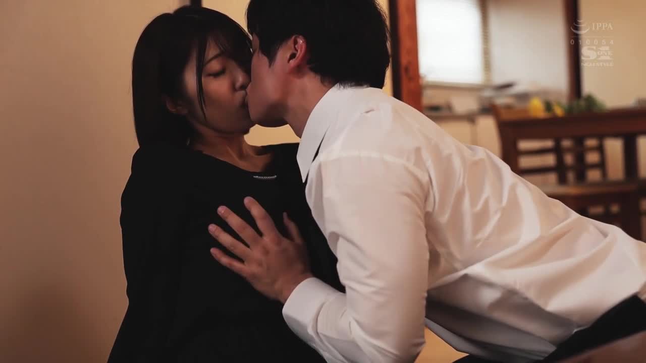 从以前就喜欢的青梅竹马变成了父亲的女人，故意让我偷看性行为。翼舞 - AV大平台-中文字幕,成人影片,AV,国产,线上看