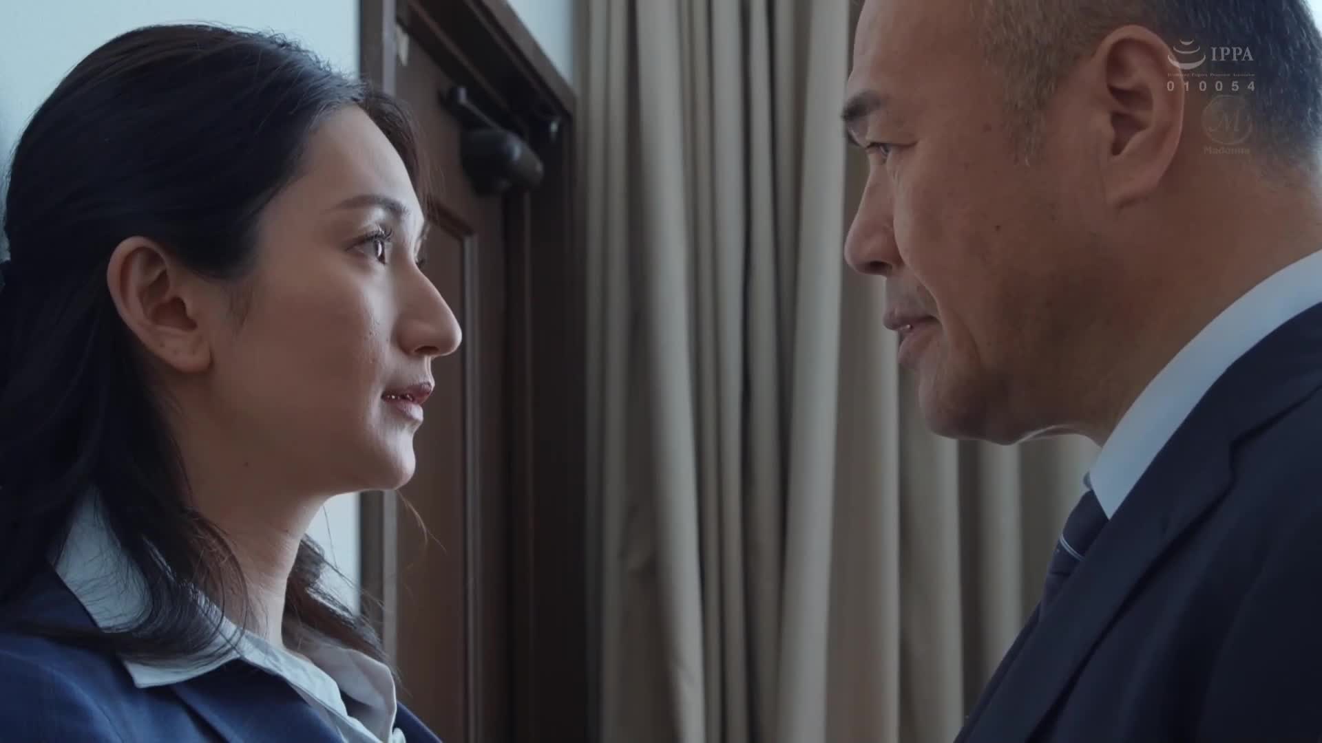 人妻秘书、汗与接吻充满的社长室中出性交 魔性的美貌、撩人的肉体...现在，沉溺于秘书的怀抱。 木村玲衣 - AV大平台-中文字幕,成人影片,AV,国产,线上看