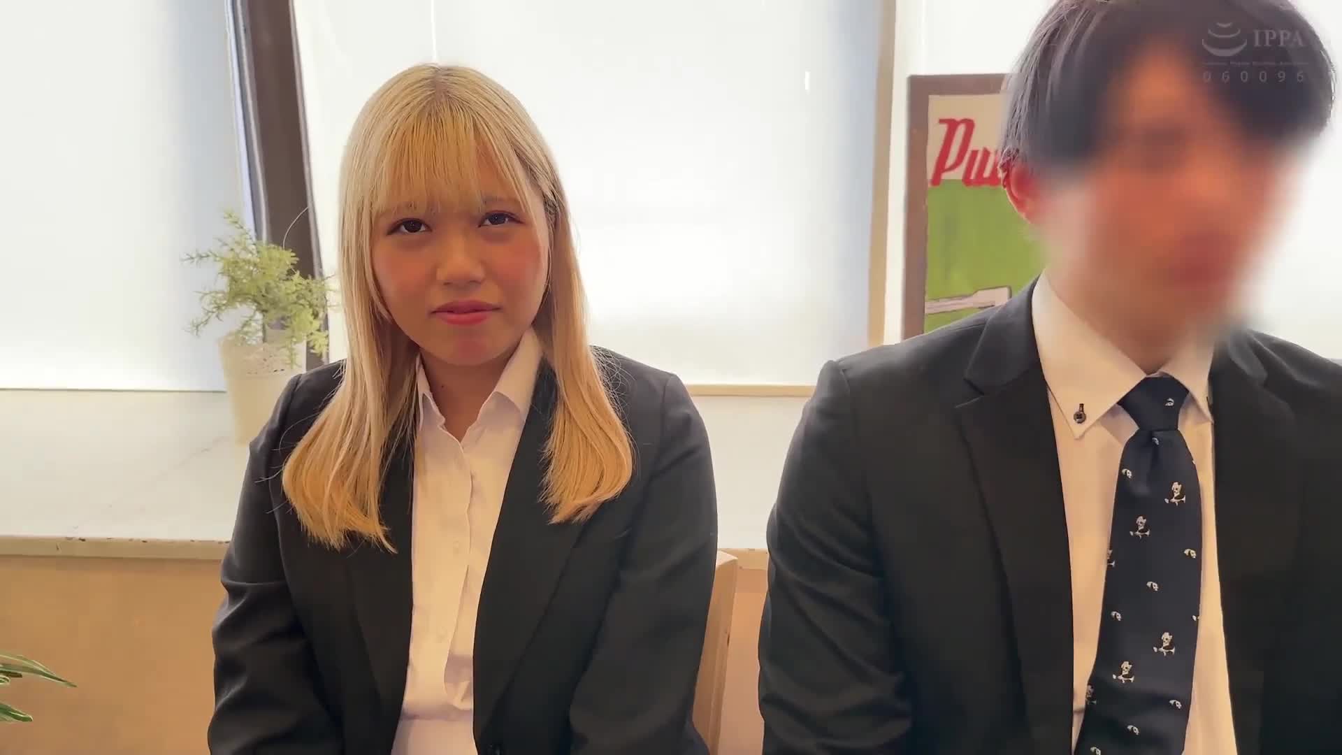 素人男女モニタリングAV 出張先のホテルで上司と部下が相部屋チャレンジ！初めての出張でド緊張の新入社員が上司と一晩密室で二人っきり！中出し1発10万円の過激ミッションに挑戦！？朝まで連続射精セックス！もう職... - AV大平台-中文字幕,成人影片,AV,国产,线上看