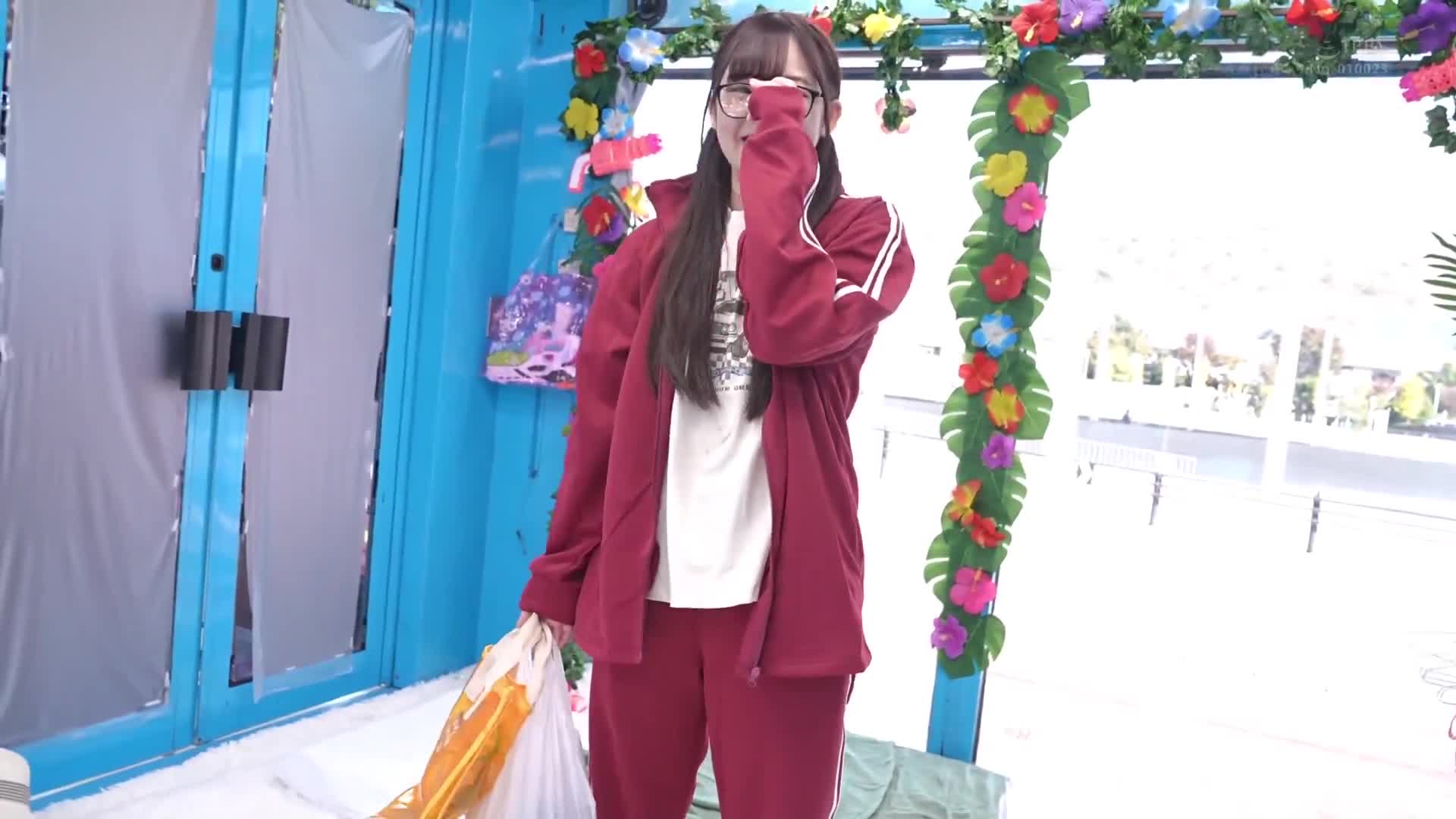 マジックミラー号 深夜のお色気番組でグラビアアイドルが受けてるあの激痛足つぼマッサージを一般人にビキニを着せてやってみた！！！「足つぼですから…」と言い張ってクリトリスを刺激するとHな吐息を漏らしてSEXま... - AV大平台-中文字幕,成人影片,AV,国产,线上看