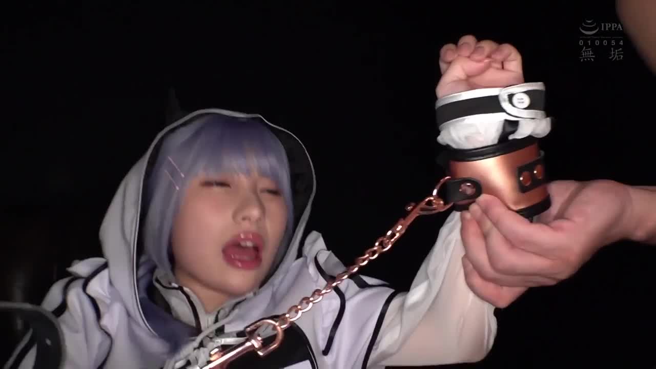 145公分的美少女Cosplayer的本性是...早泄发情的真性交配变态的私密部位。被男人们包围，连续高潮喷水，秒杀，穿着衣服的肉穴轮奸私下约会。 - AV大平台-中文字幕,成人影片,AV,国产,线上看
