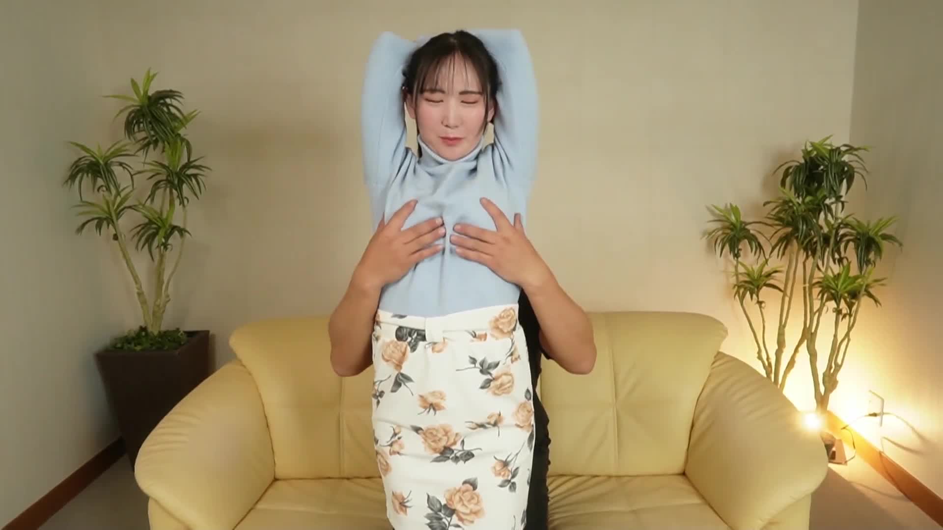人生初の超恥ずかしすぎる全裸まんぐり体験 おま○こ丸出し！アナルも丸見え！電マ鬼イカセ - AV大平台-中文字幕,成人影片,AV,国产,线上看