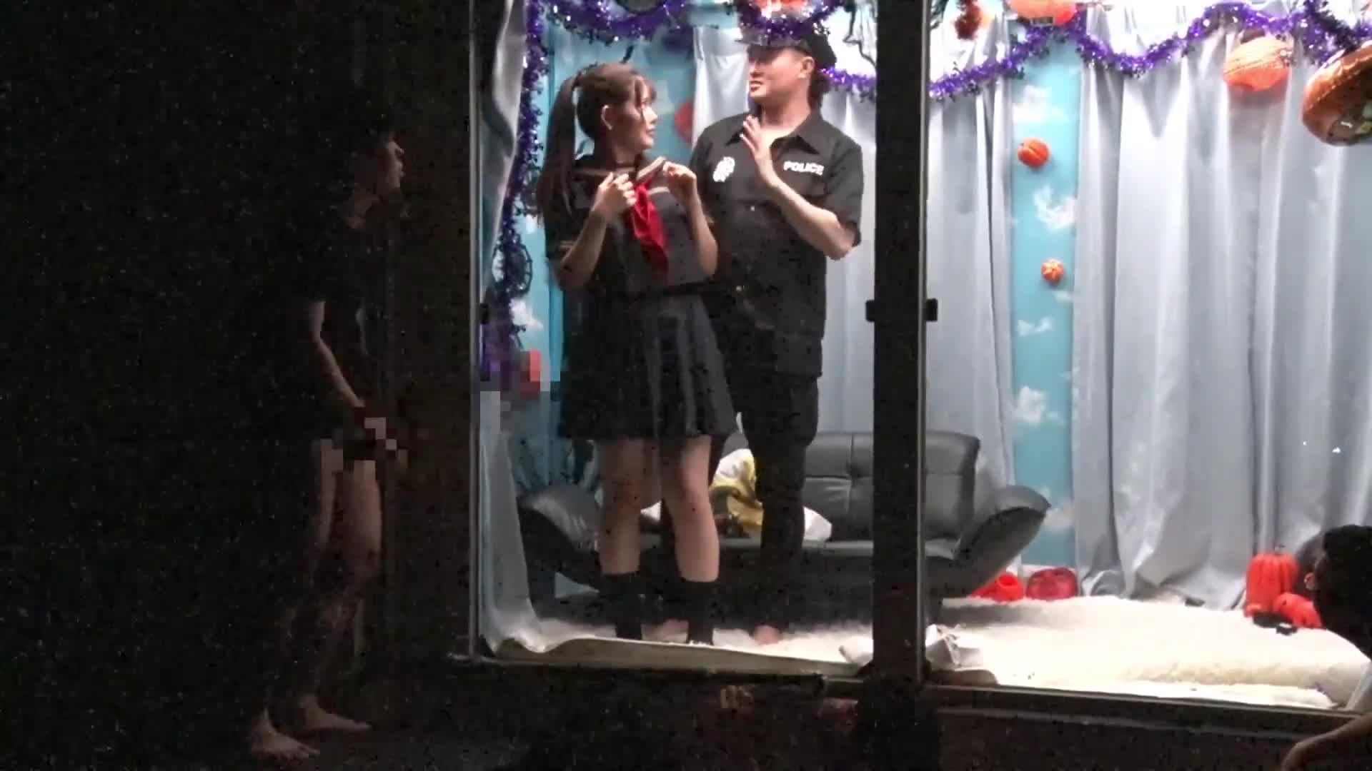 逆転マジックミラー号 渋谷ハロウィン編 「コスプレ女子さくらのSEXをナマで見たくないですか？」大人数に見られているとは知らずに激イキ姿を大胆に披露！ - AV大平台-中文字幕,成人影片,AV,国产,线上看