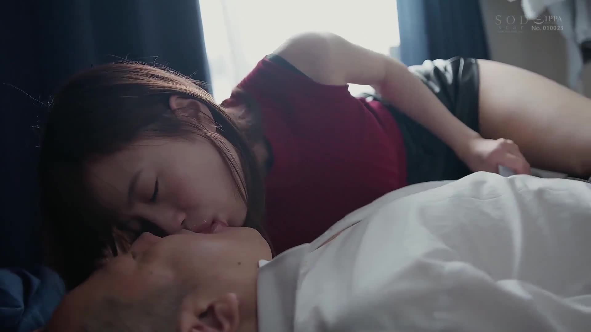 ある日 隠れ巨乳の家出少女がアパートに住みついた 娘のように思っていたがSEXをねだられ 脱いだら最高のカラダで人生で最高に気持ちよくて ヤリまくった日々 天宮花南 - AV大平台-中文字幕,成人影片,AV,国产,线上看