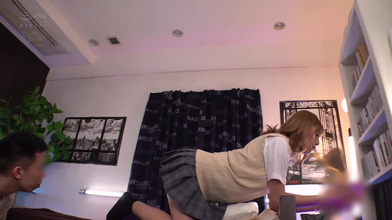 成为我的溜场，来我家玩的入住的女孩，以练习按摩为名，多次刺激敏感部位，身体从无反应变成敏感的身体，可以随意使用的阴道。无反应的女孩生肉棒中出的按摩偷拍 - AV大平台-中文字幕,成人影片,AV,国产,线上看