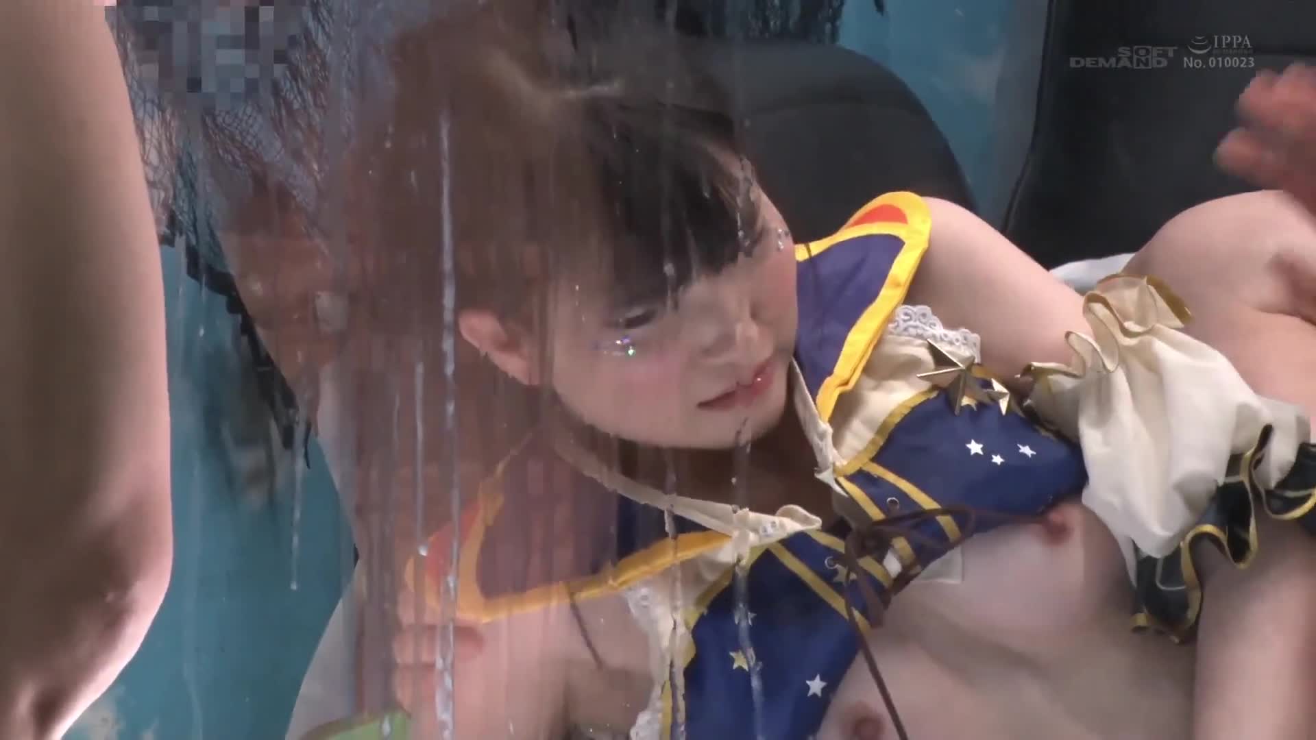 逆転マジックミラー号 渋谷ハロウィン編 「コスプレ女子ななこのSEXをナマで見たくないですか？」大人数に見られているとは知らずに激イキ姿を大胆に披露！ - AV大平台-中文字幕,成人影片,AV,国产,线上看