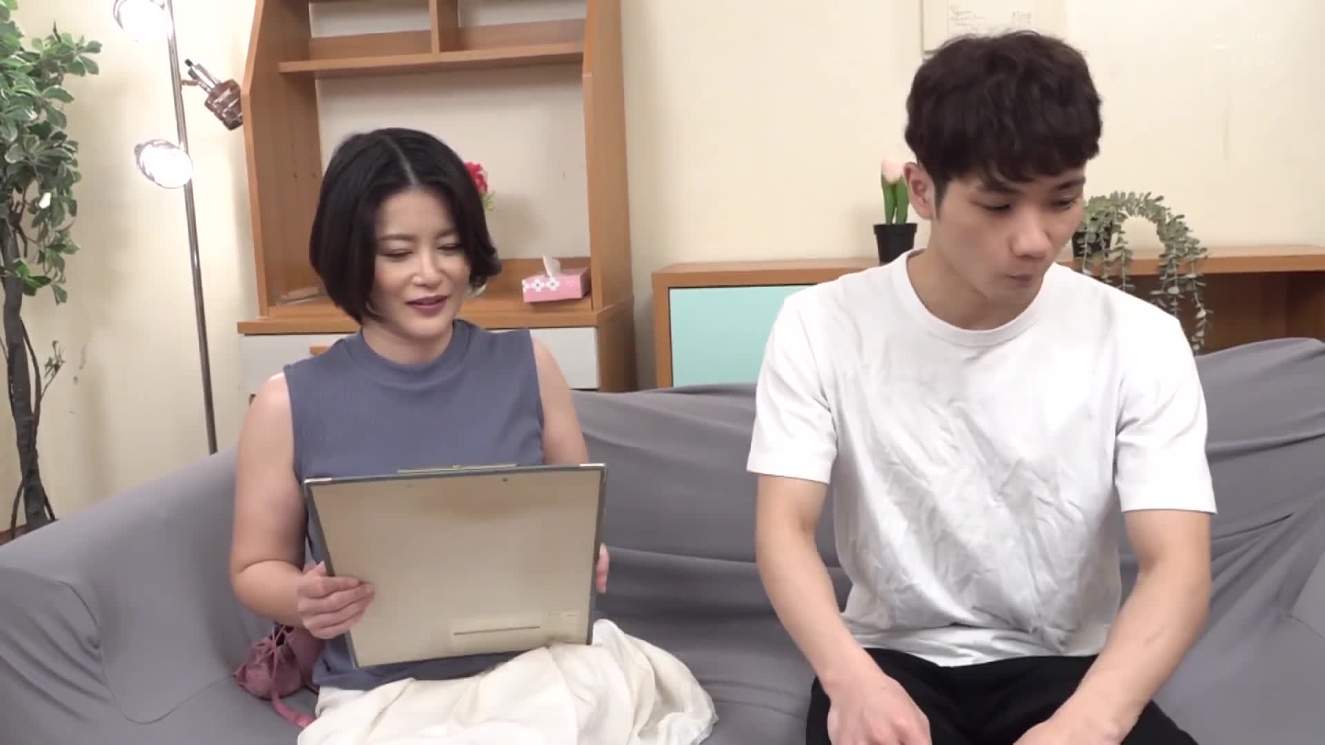 ズリネタになって近くにいる男を限界誘惑する思春期を拗らせた危うい女の子 泉田栞 - AV大平台-中文字幕,成人影片,AV,国产,线上看