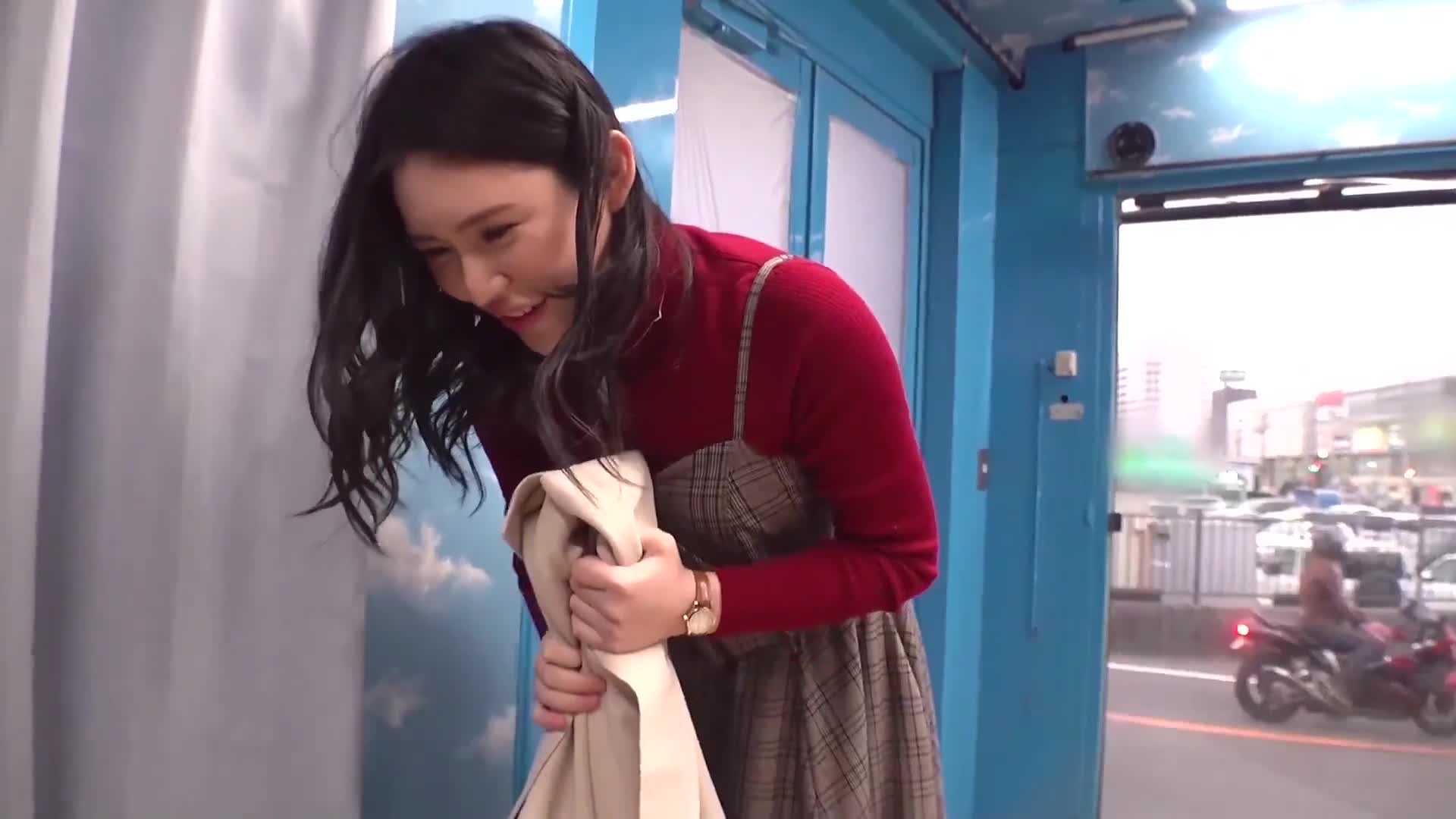 【ユーザーリクエスト新企画】マジックミラー号 女子大生【あやちゃん】 牛乳浣腸して身体のお悩み解決しませんか？桃色アナルからミルク大量噴射！敏感になった肛門にデカチン貫通で初めてのケツ穴アクメ！ - AV大平台-中文字幕,成人影片,AV,国产,线上看