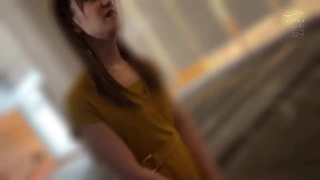 渴求不满的被妻子出轨了。 「我被丈夫出轨了，所以我会被其他人拥抱...」 - AV大平台-中文字幕,成人影片,AV,国产,线上看