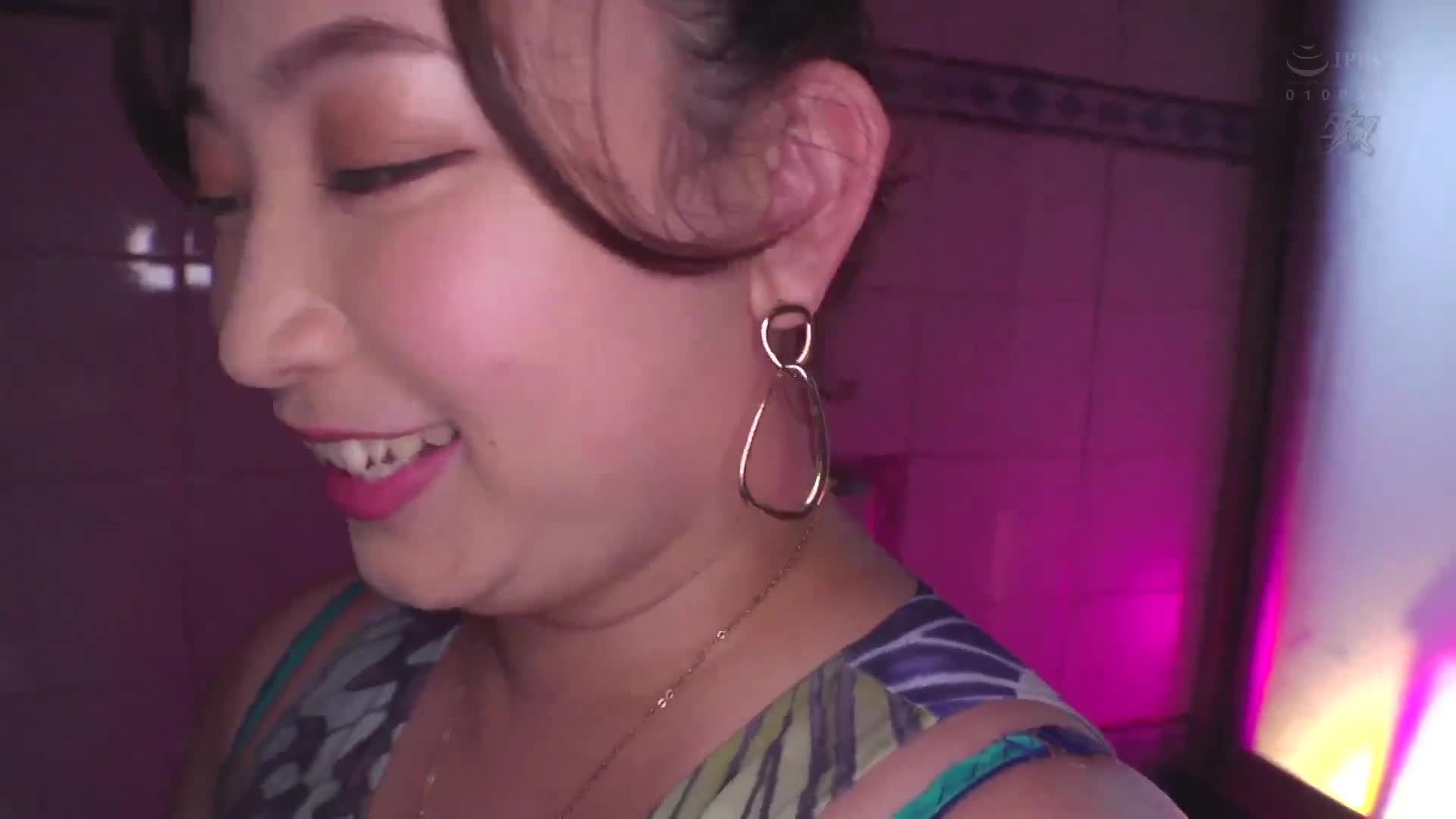 爆击鬼女性欲超肉感女性，被唾液滴滴滑滑的诱惑，就完全没有办法了！满满的润滑液～滑溜溜的！迷幻性交。藤泽丽央 - AV大平台-中文字幕,成人影片,AV,国产,线上看