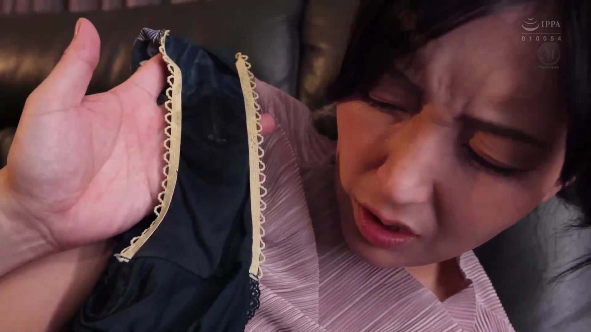 「等我长大了，请和我交往吧」这样对我说的少年，竟然是我女儿的未婚夫…。在被告知结婚消息的那晚，我陷入了他成熟的身体中。 吉永塔子 - AV大平台-中文字幕,成人影片,AV,国产,线上看