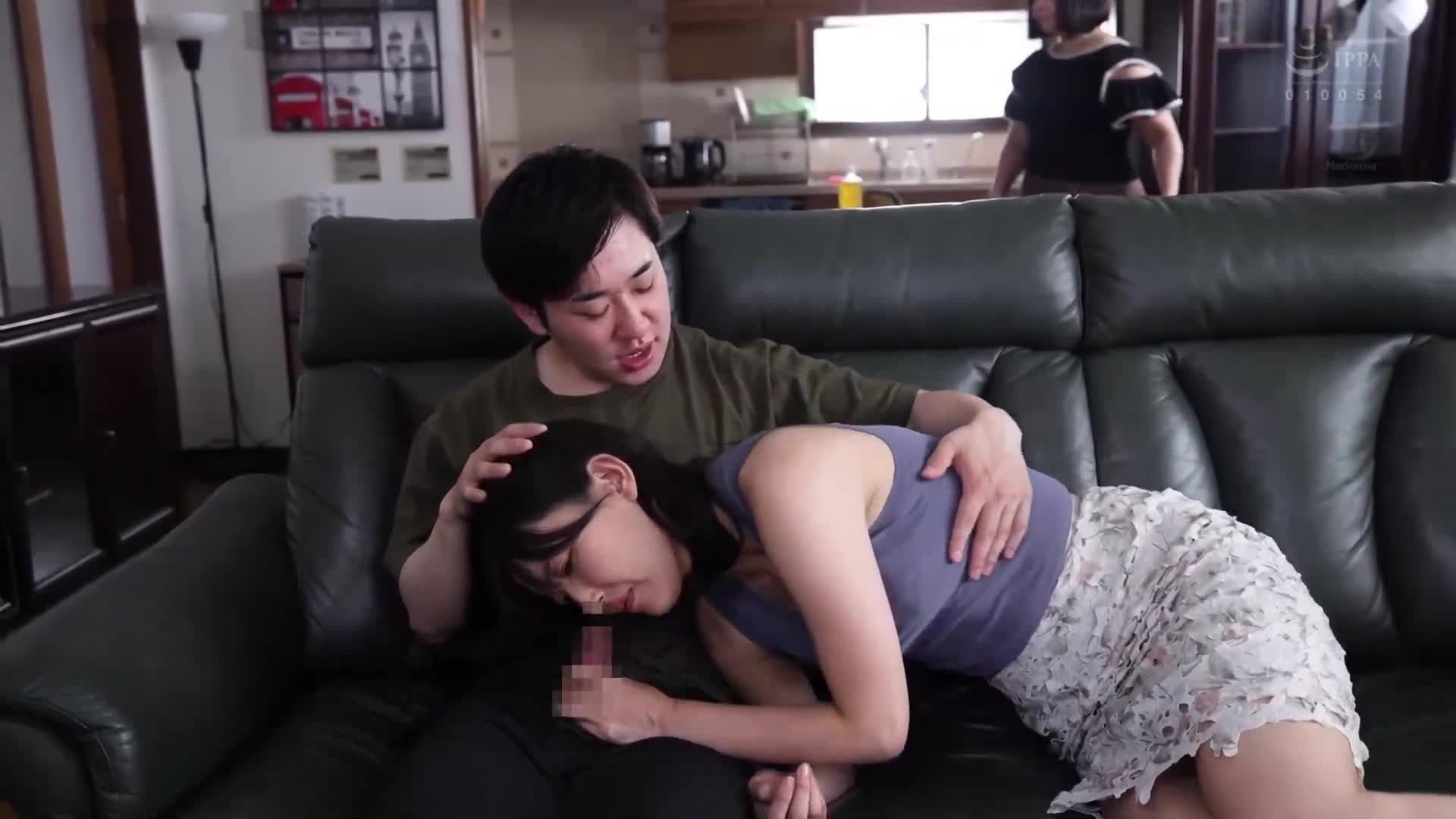 「等我长大了，请和我交往吧」这样对我说的少年，竟然是我女儿的未婚夫…。在被告知结婚消息的那晚，我陷入了他成熟的身体中。 吉永塔子 - AV大平台-中文字幕,成人影片,AV,国产,线上看